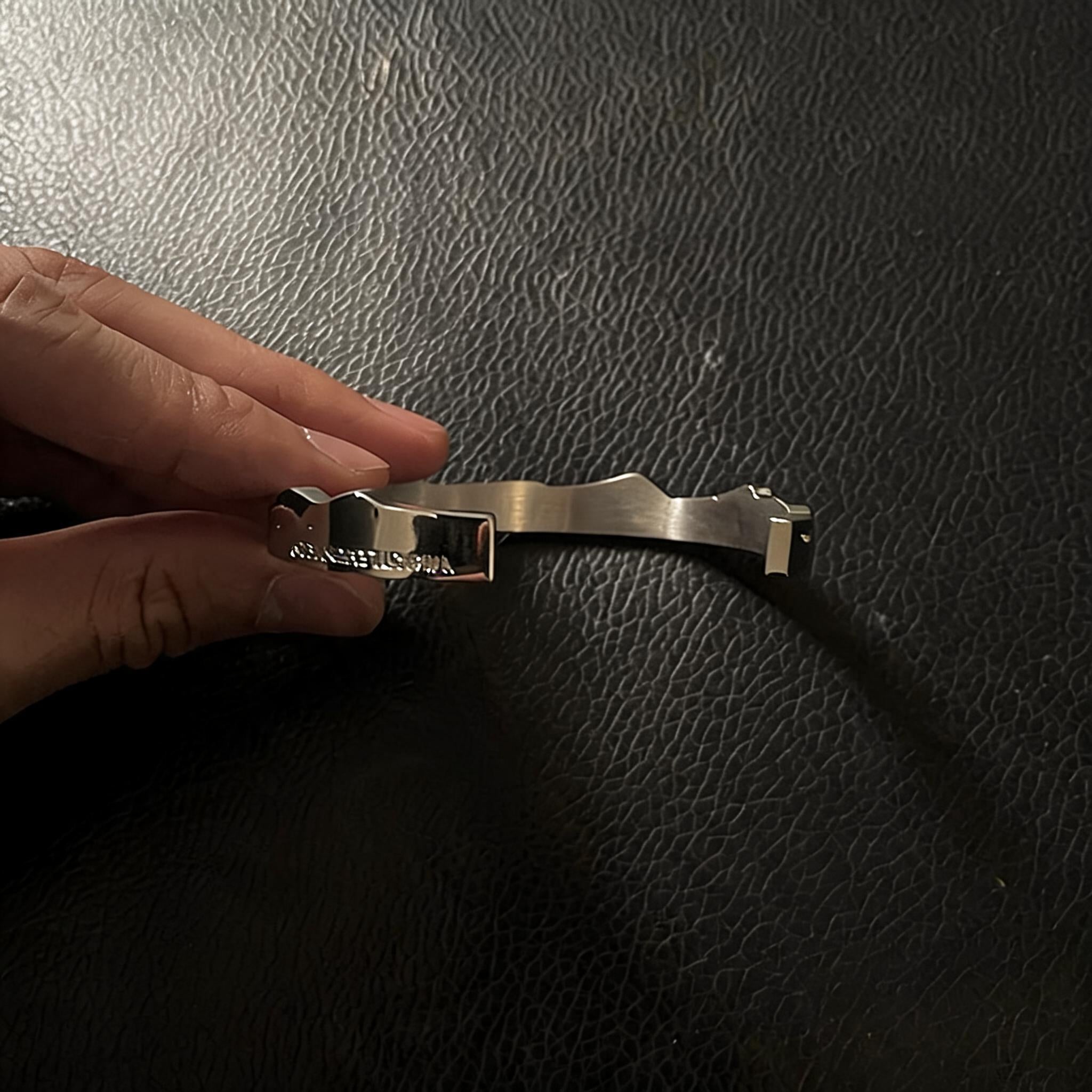 Adjustable Irregular Debossed Mirror Bracelet