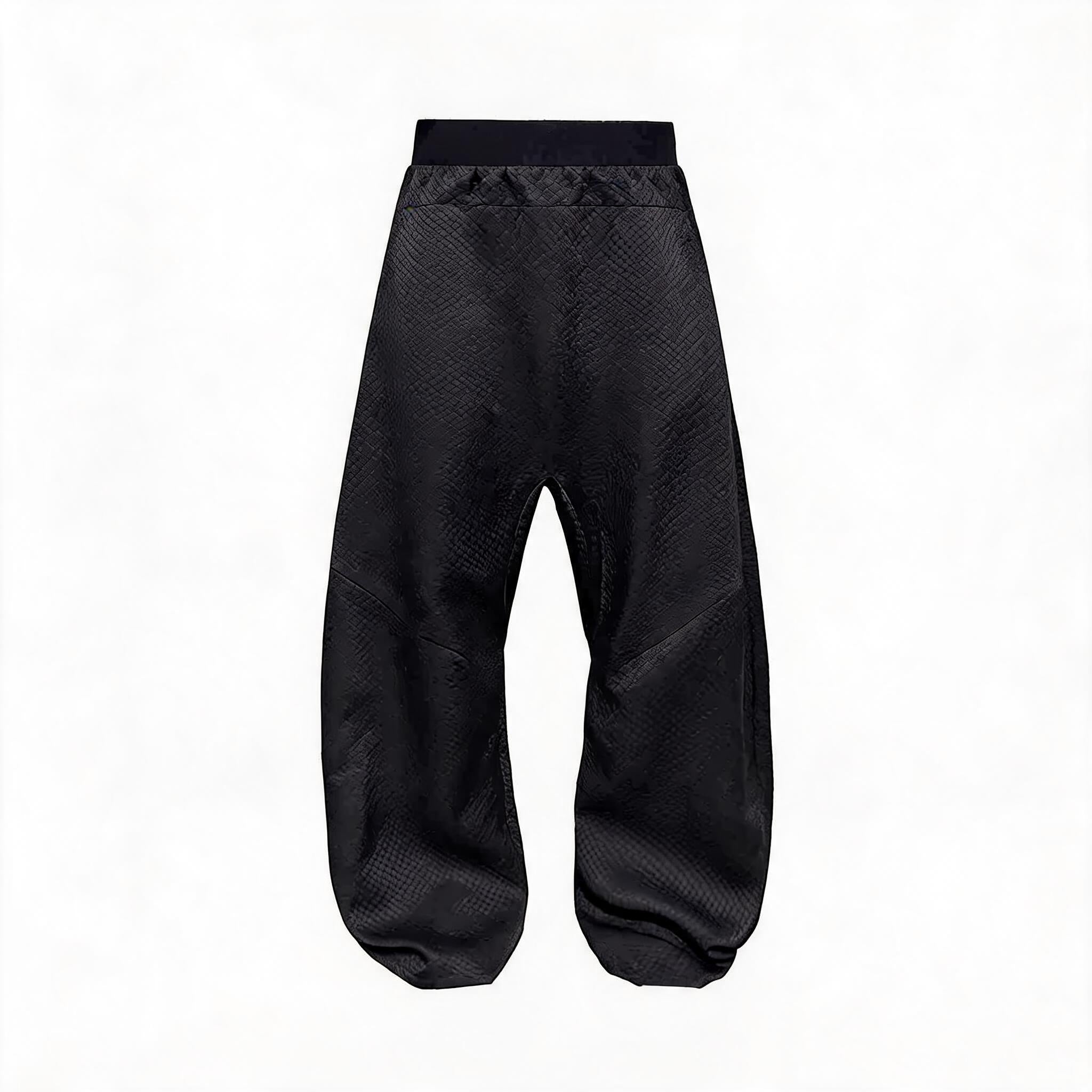 Low Rise Curved Pleated Quilted Pants