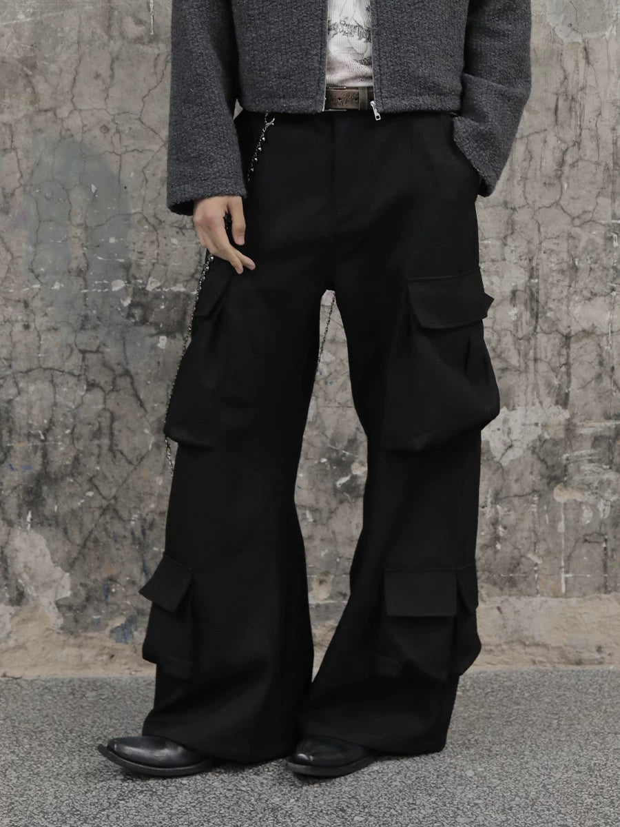 Knotty Curved Multi-Pocket Cargo Pants