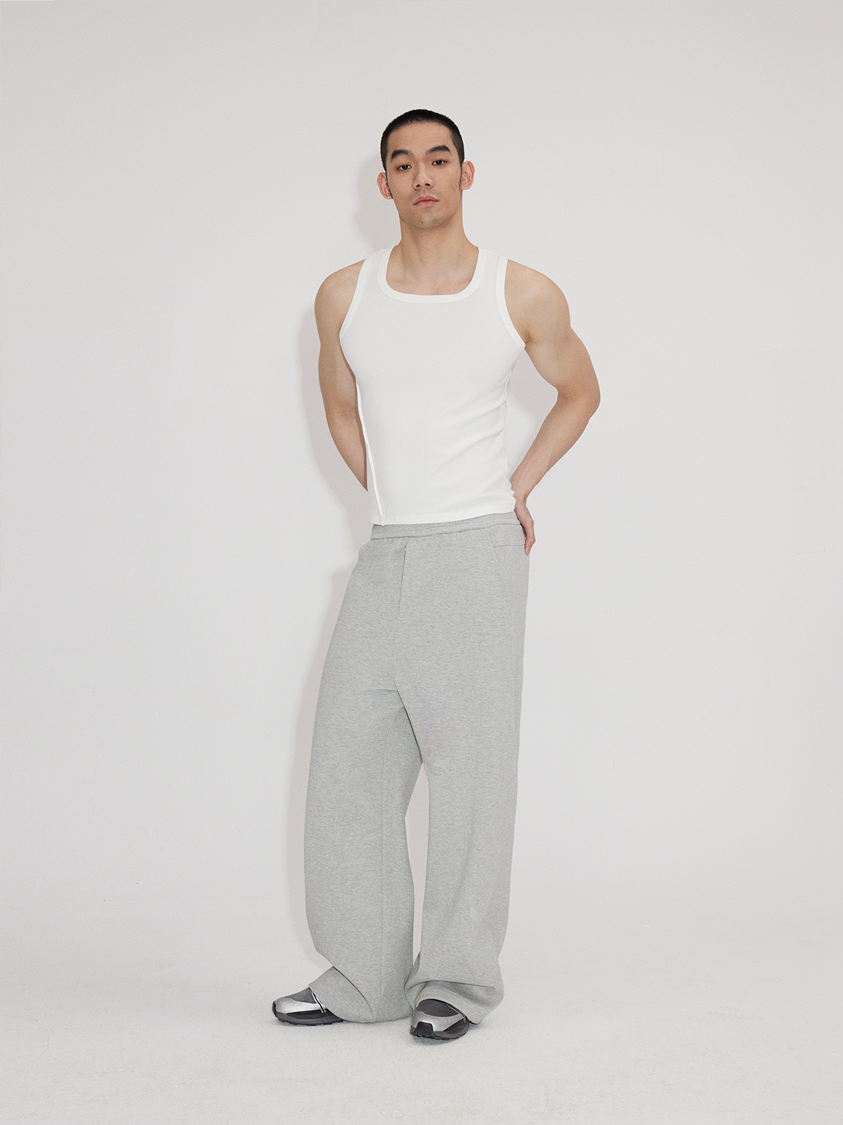 Stretchy Fitted U-Neck Tank Tops