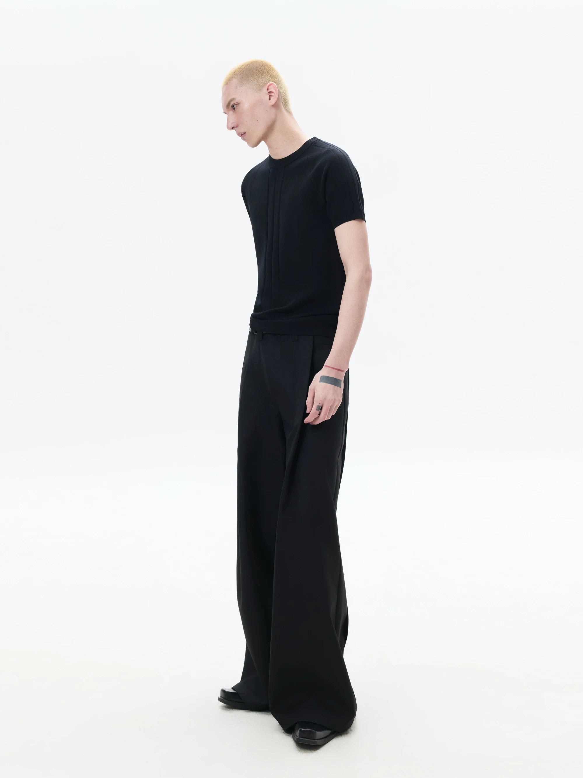 Short Sleeve Slim Ribbed Knit Tee