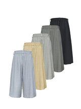 Bubble Pleated Plaid Capri Pants