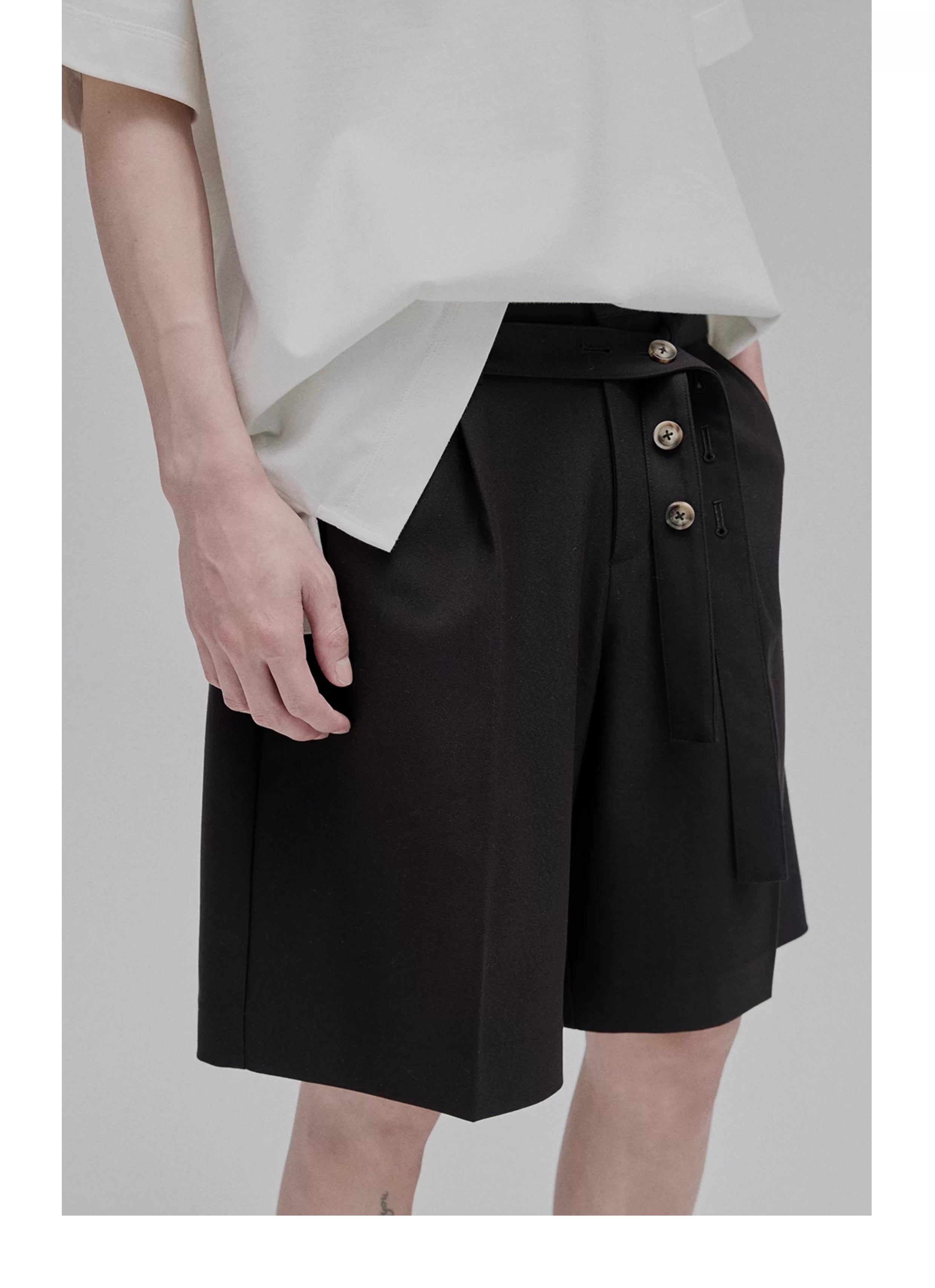 Draped Drawstring Wide Shorts