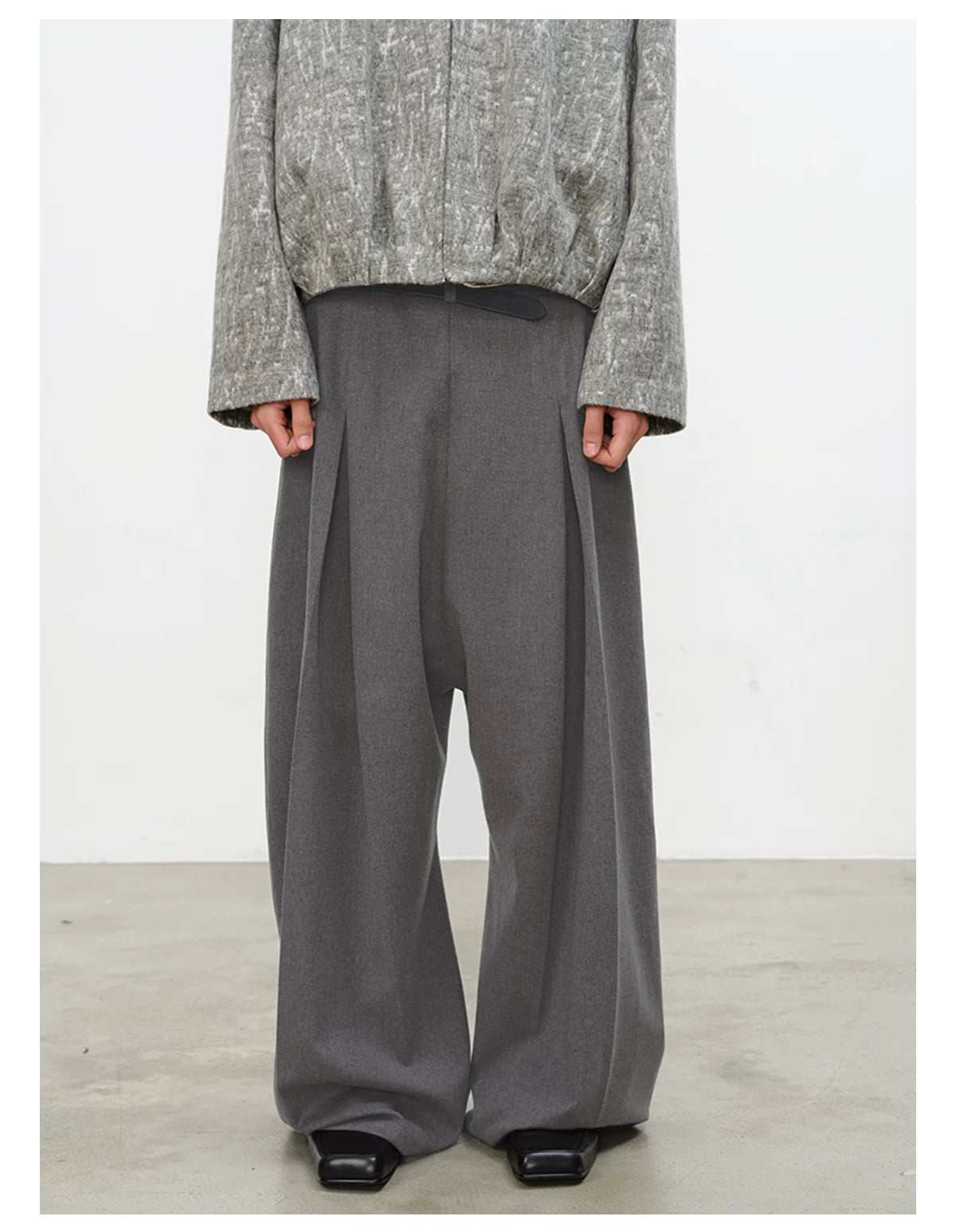Reversible Pleated Brushed Low Rise Pants