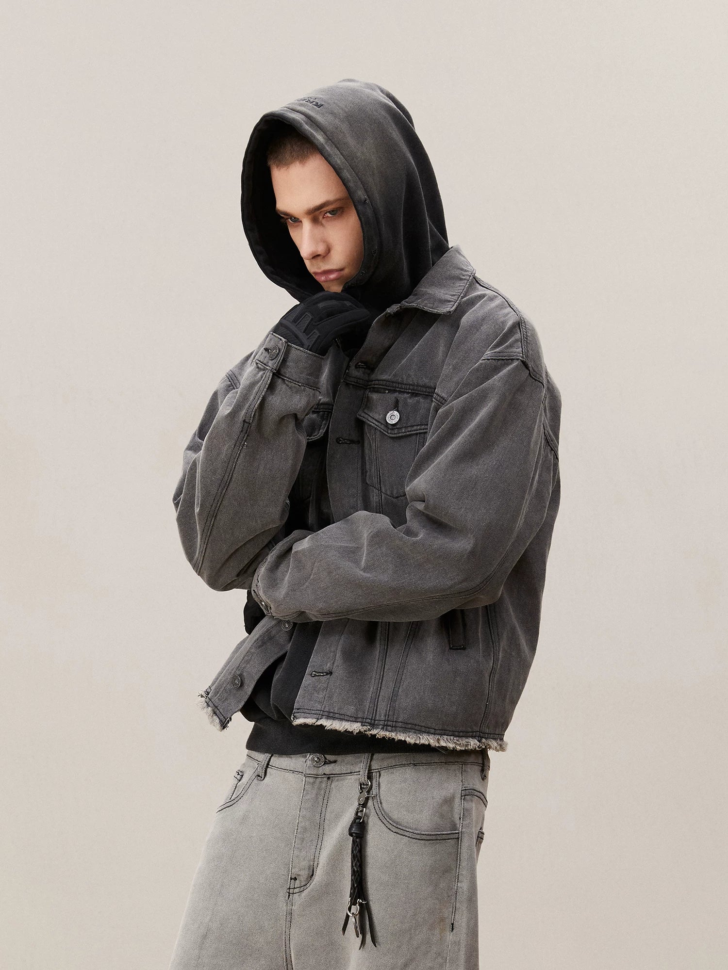 Men's Washed Frayed Collared Denim Jacket