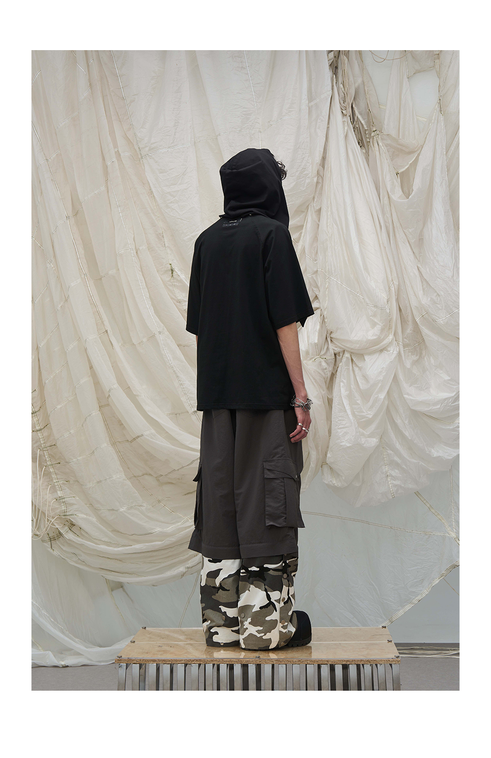 Skin-Friendly Short-Sleeve Detachable Small Hooded Tee