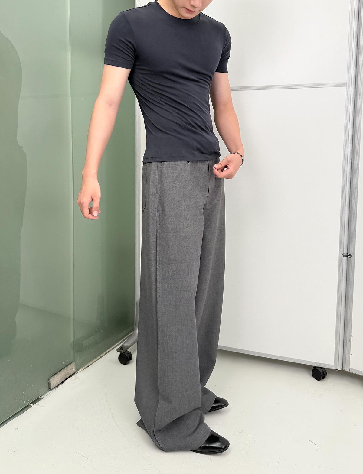Sanded Slim Stretch Velvet Tee