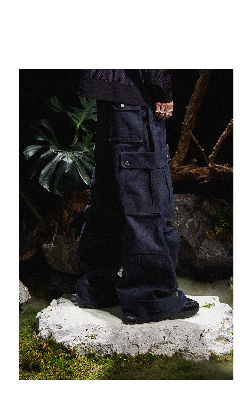 Three-Color Ring-Cut Cargo Pants