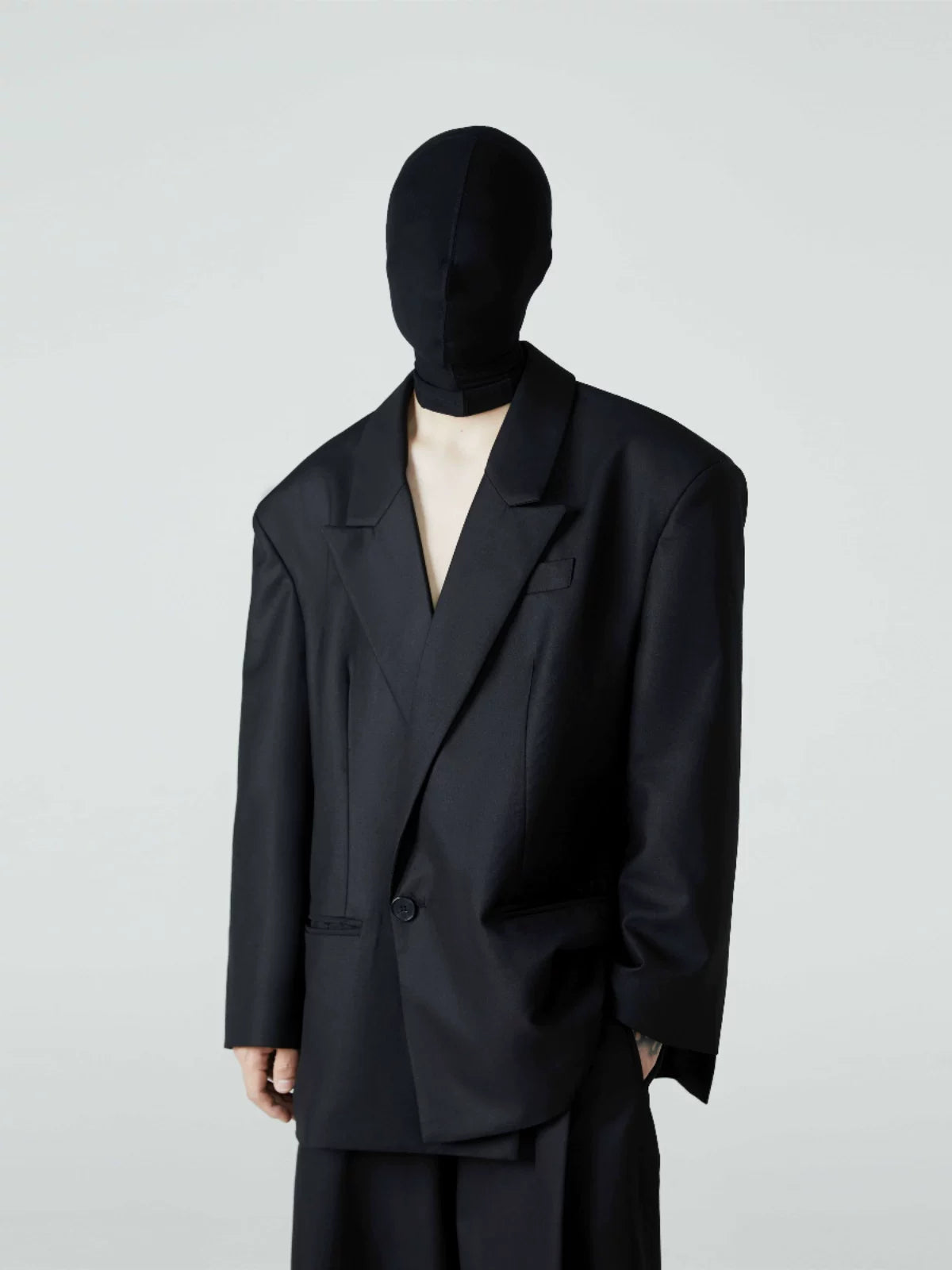 Men's Cropped Black Padded Drapey Blazer