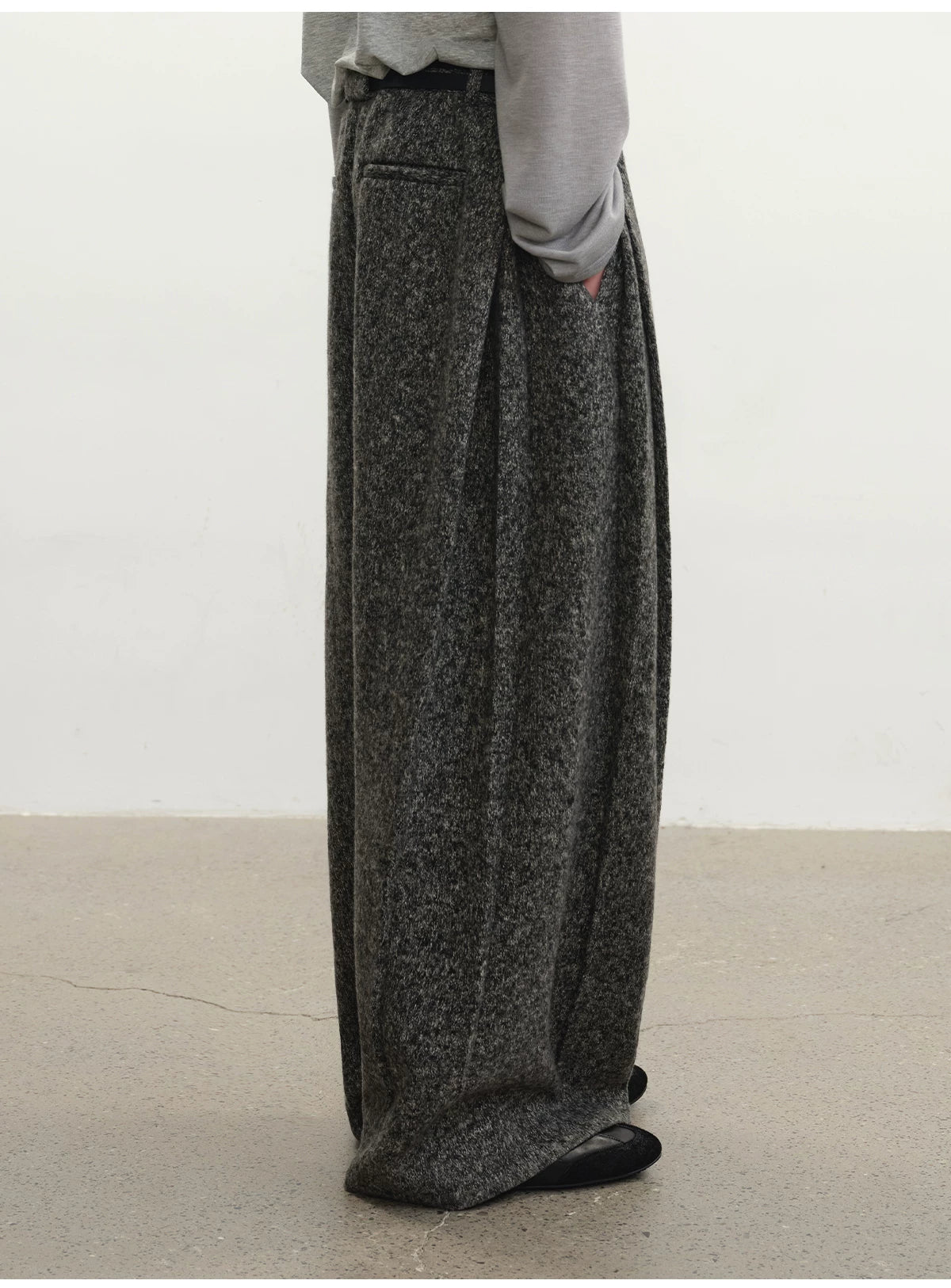 Loose Pleated Wool Pants