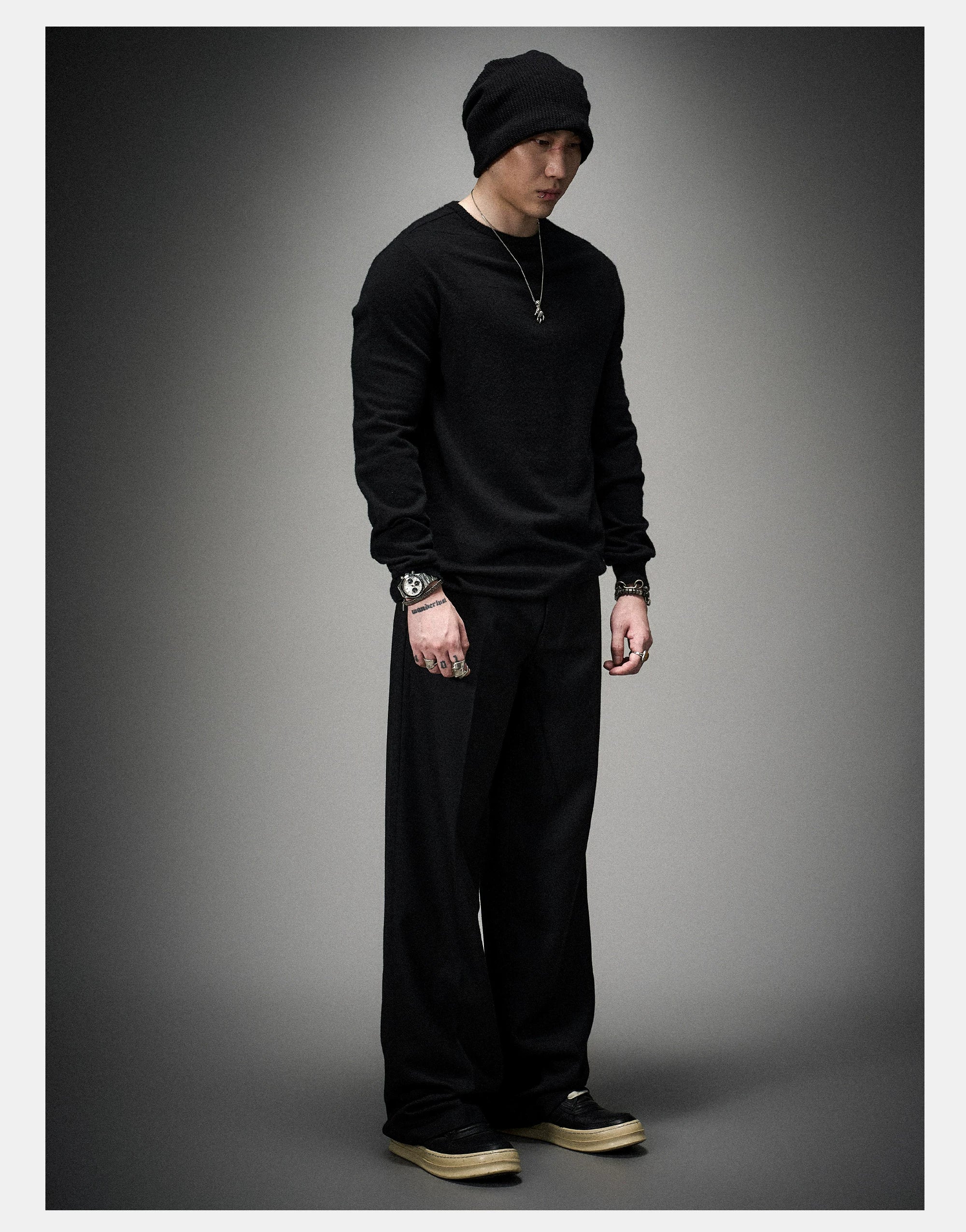 Fitted Dark Tailored Merino Cashmere Sweater