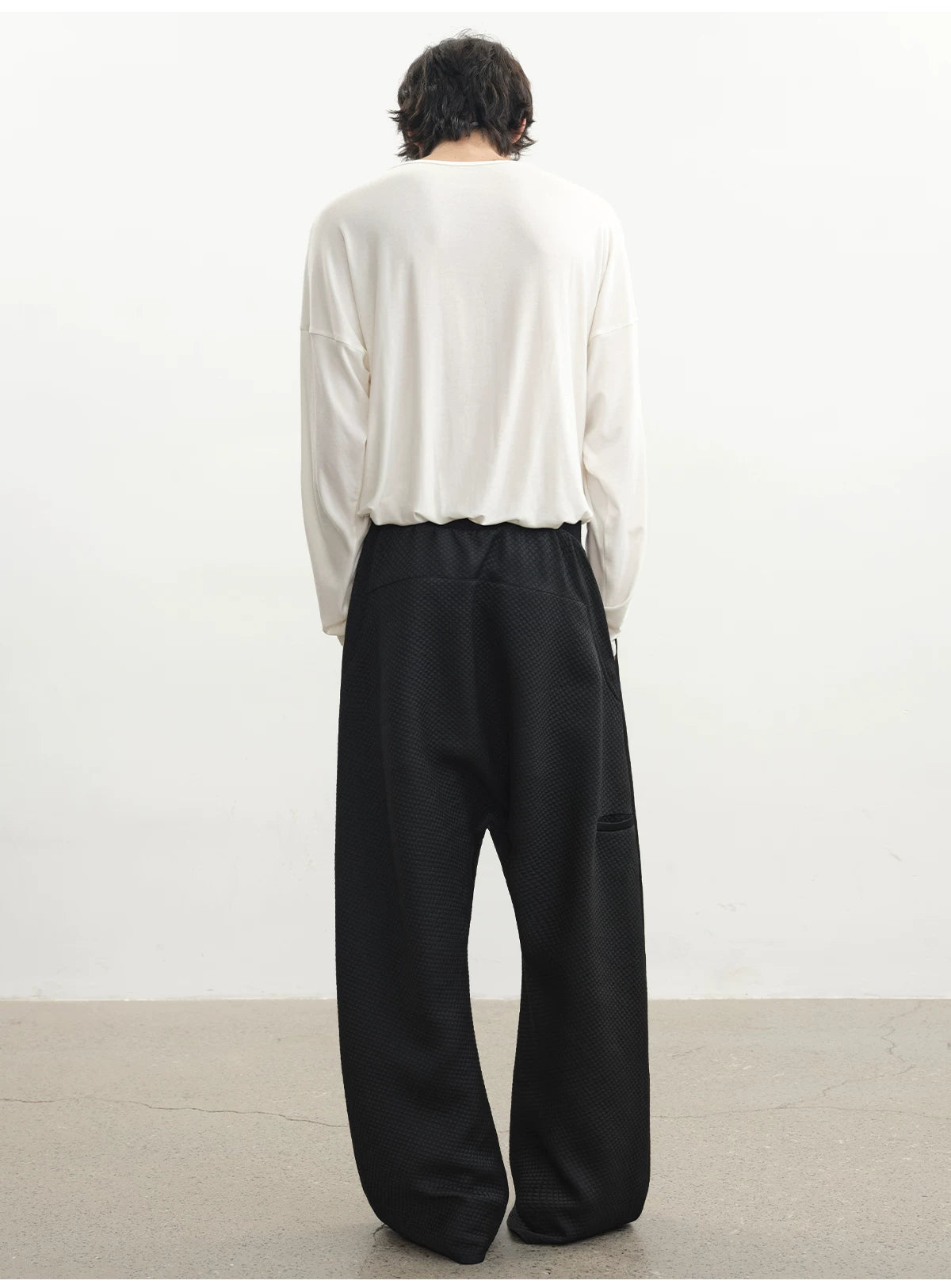 Low Rise Curved Pleated Quilted Pants