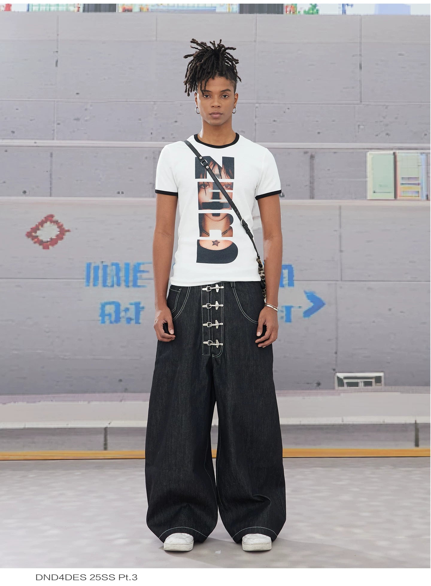Baggy Curved Raw Denim Jeans
