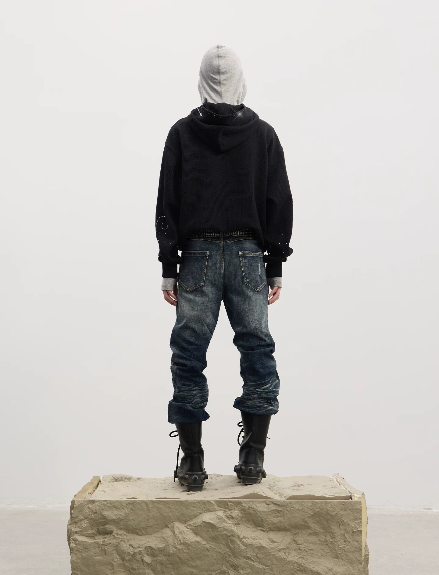 Curved Leg Stretchy Washed Distressed Jeans