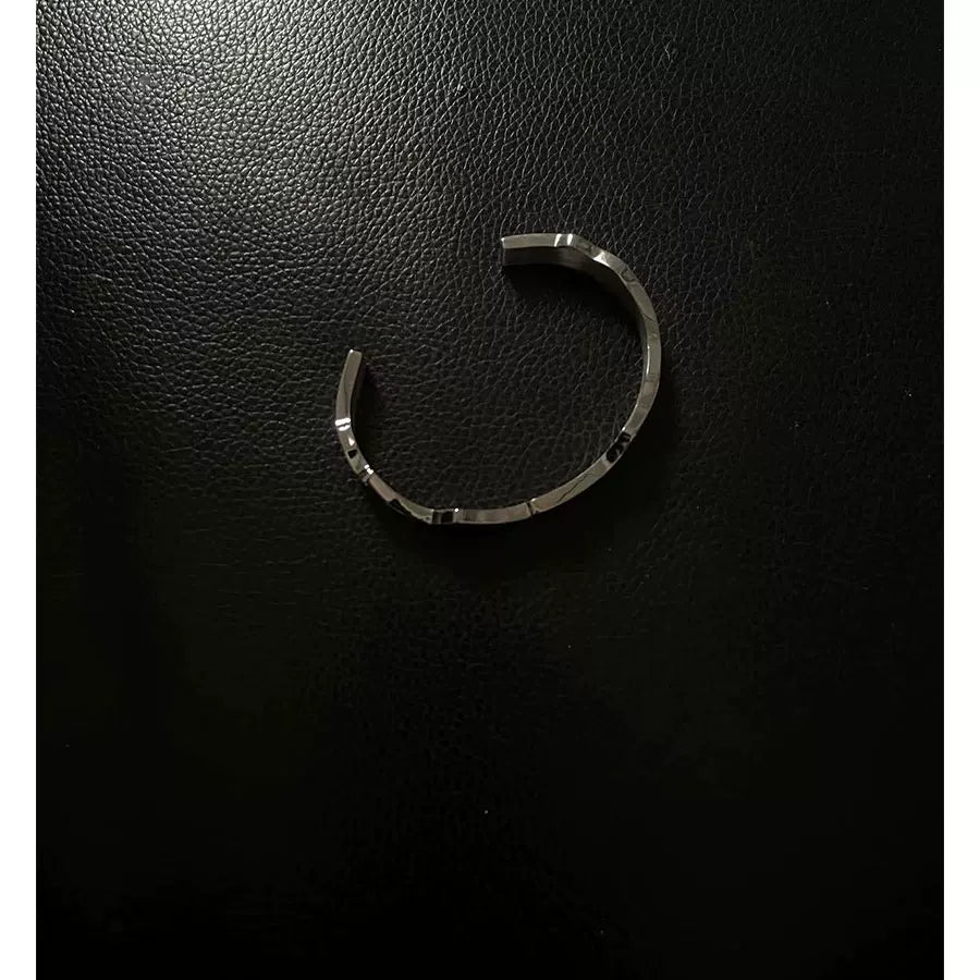 Adjustable Irregular Debossed Mirror Bracelet