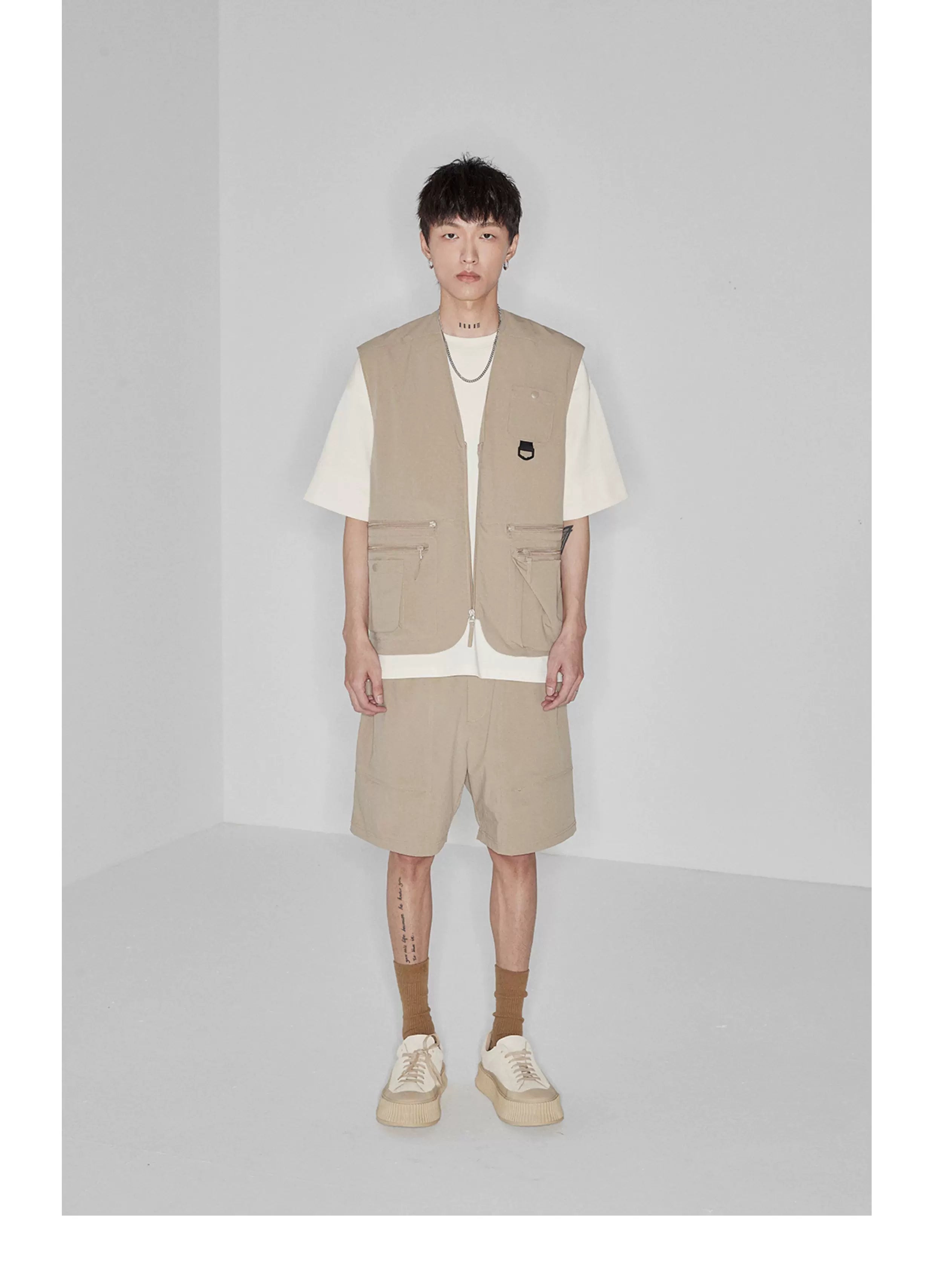 Plaid Multi-Pocket Elastic Waist Shorts