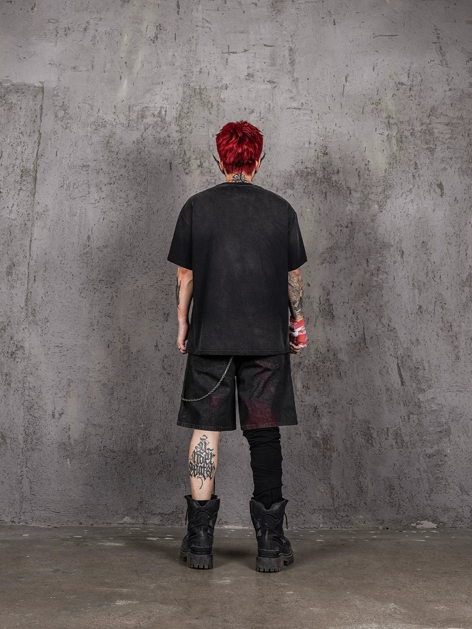 Crew Neck Distressed Raven Print Tee