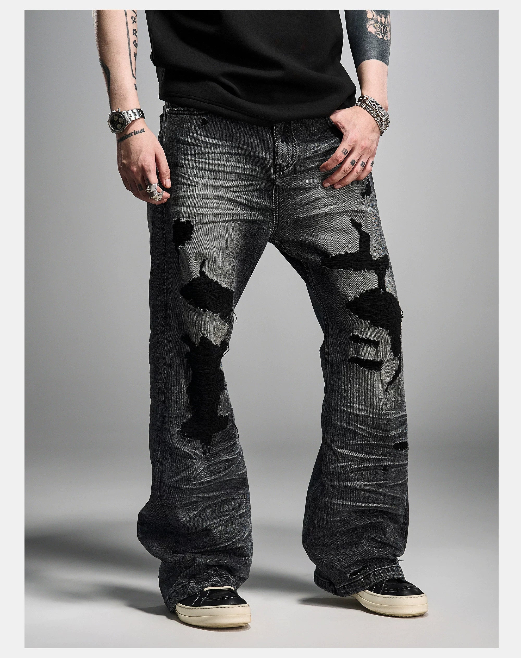Distressed Gray Wash Relaxed Curved Jeans