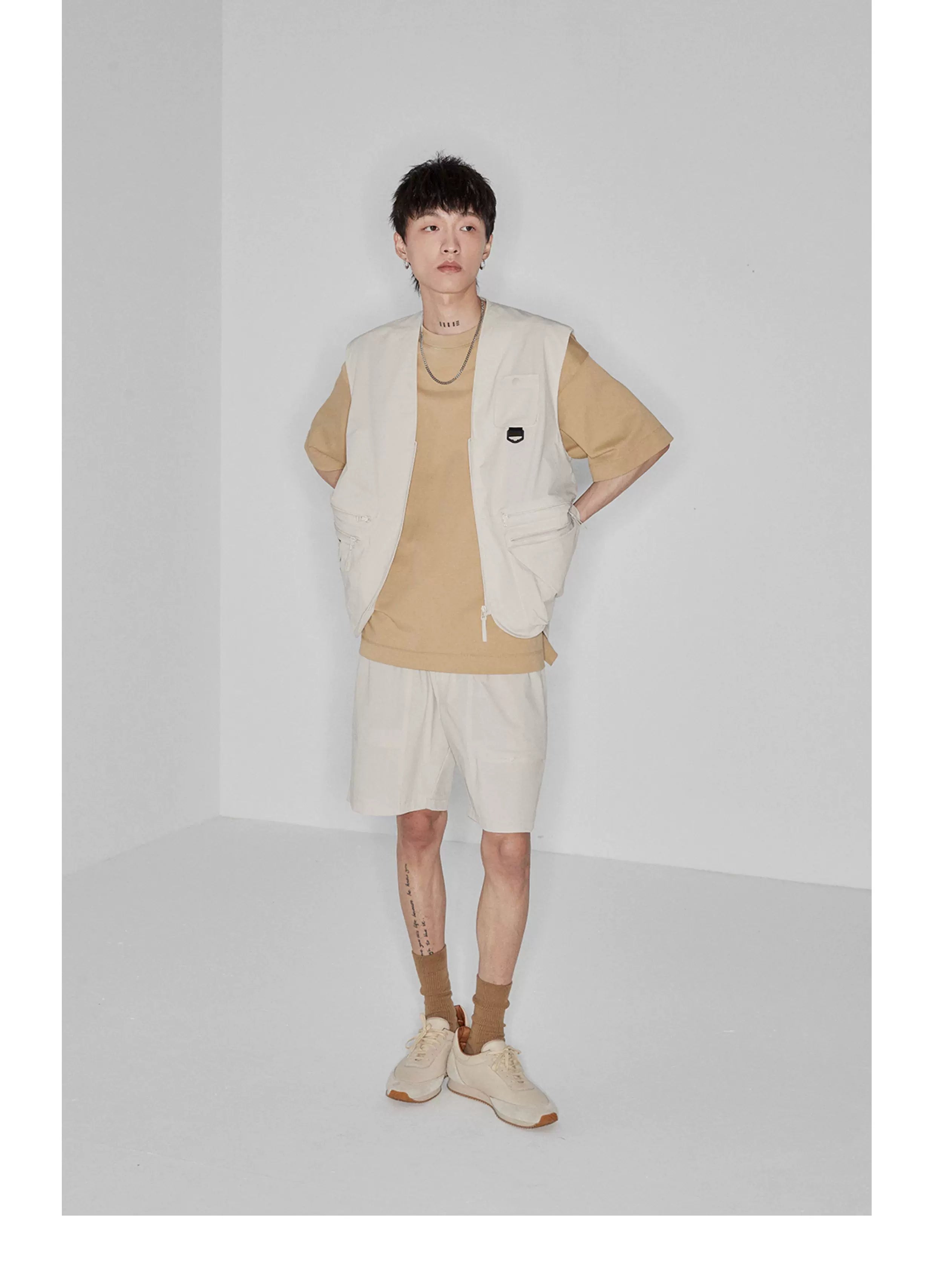 Plaid Multi-Pocket Elastic Waist Shorts