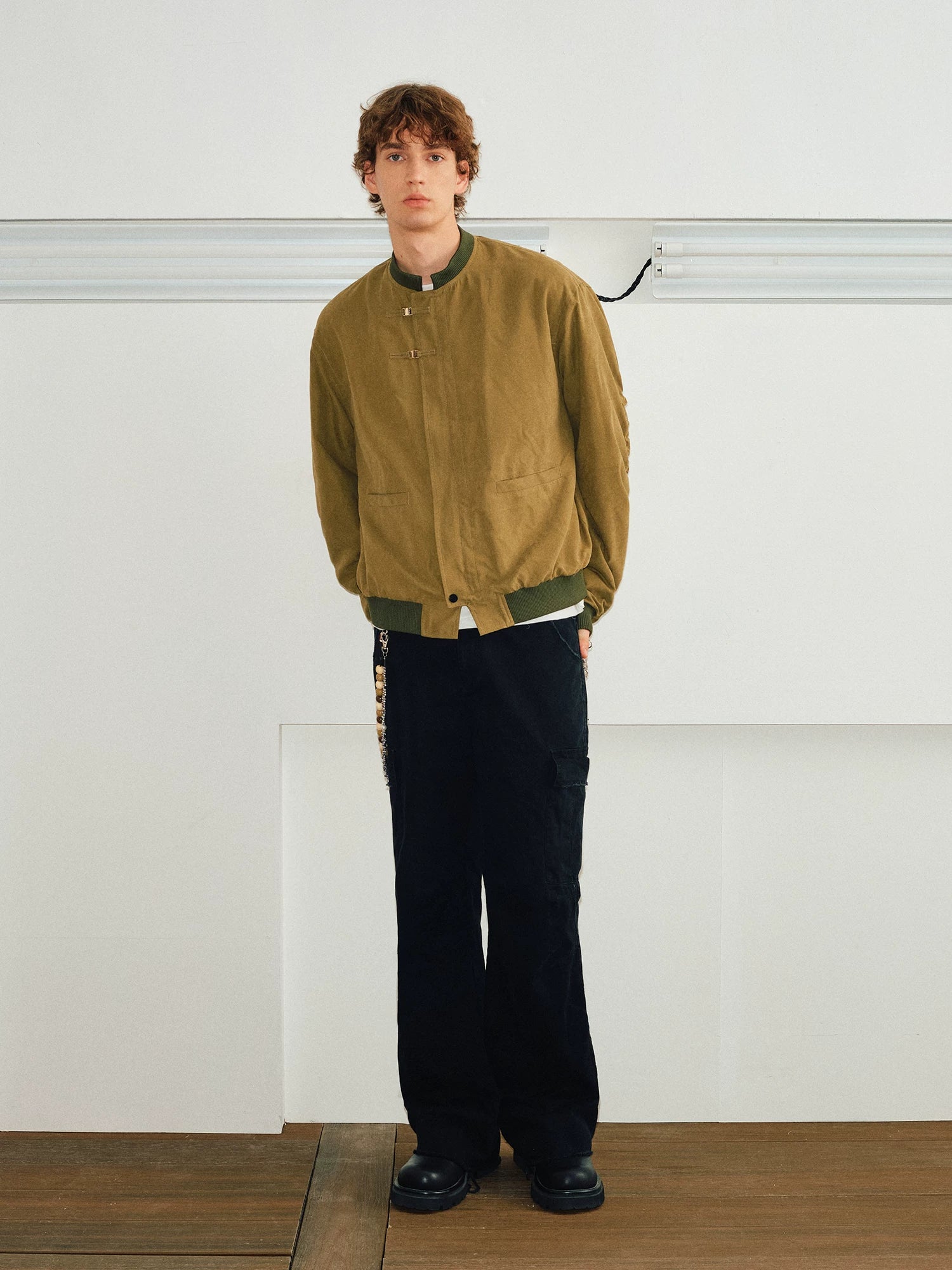 Men's Distressed Frayed Cargo Pants