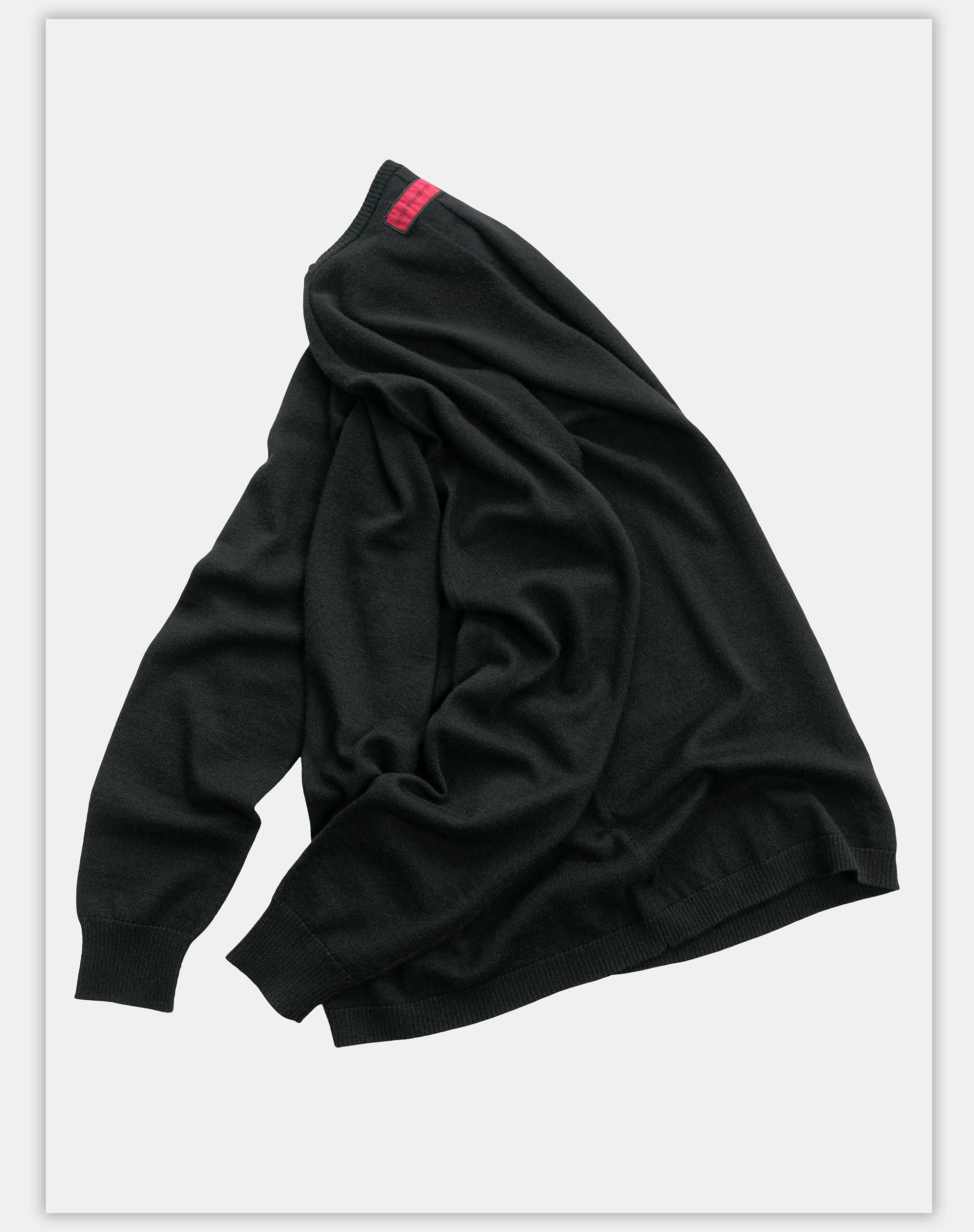 Fitted Dark Tailored Merino Cashmere Sweater