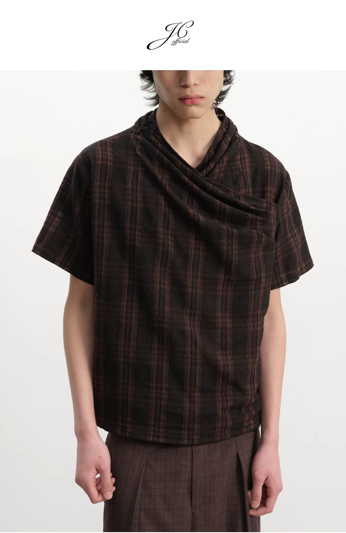 Pleated Cross Collar Plaid Tee