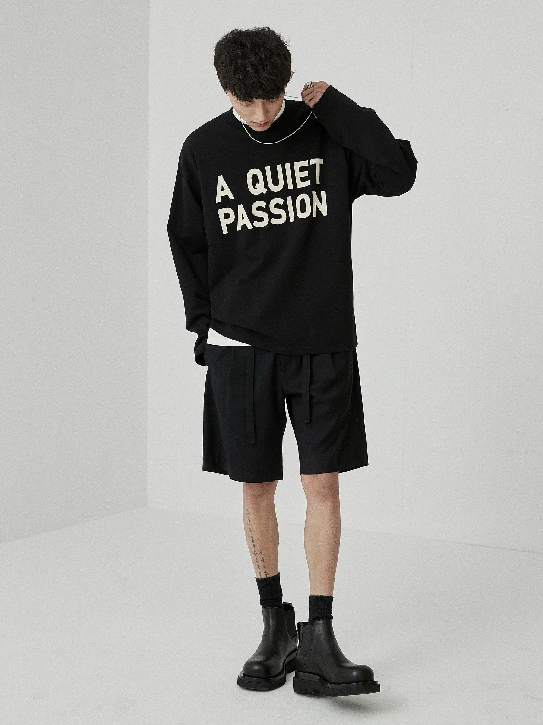 Draped Drawstring Elastic Waist Pleated Shorts