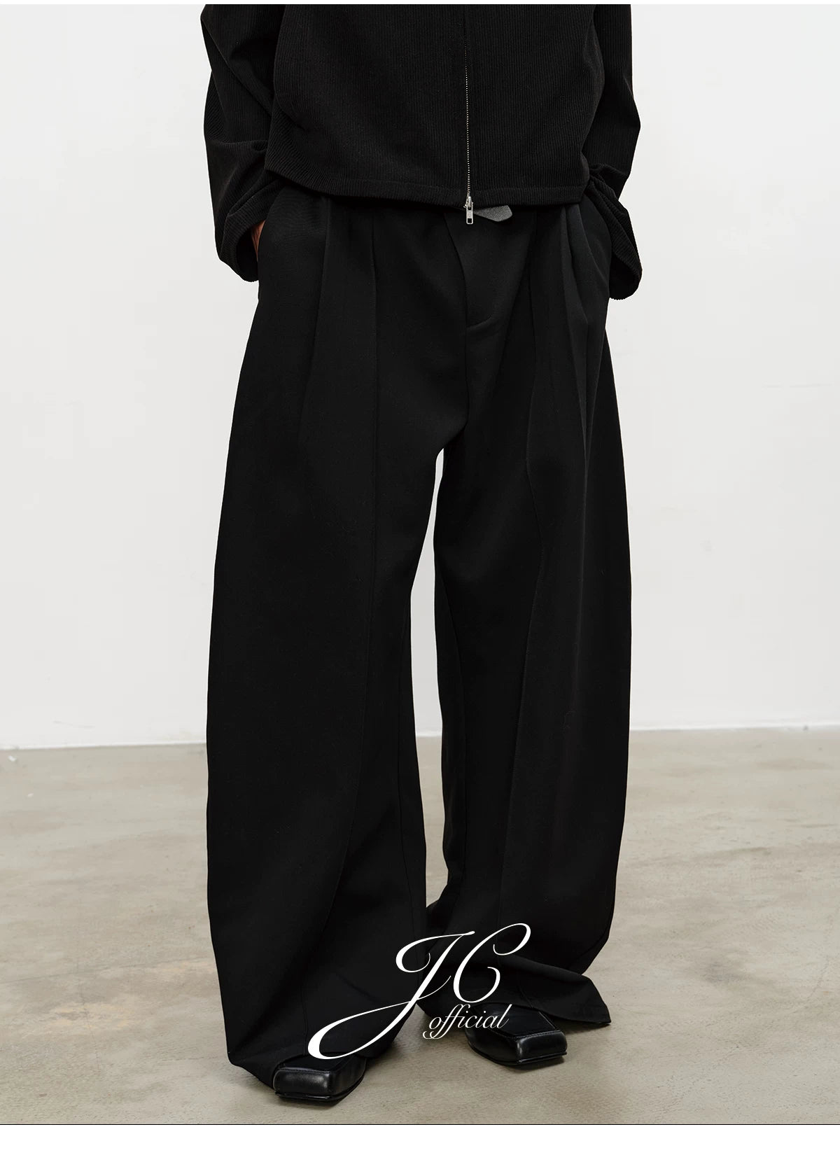 Curved Knife Pleated Wrinkle-resistant Pants