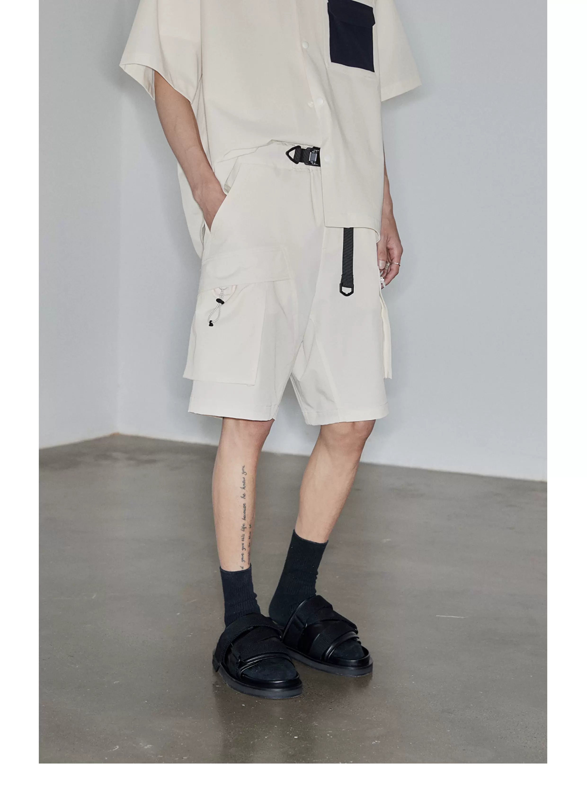 Magnetic Belted Elastic Multi-pocket Shorts