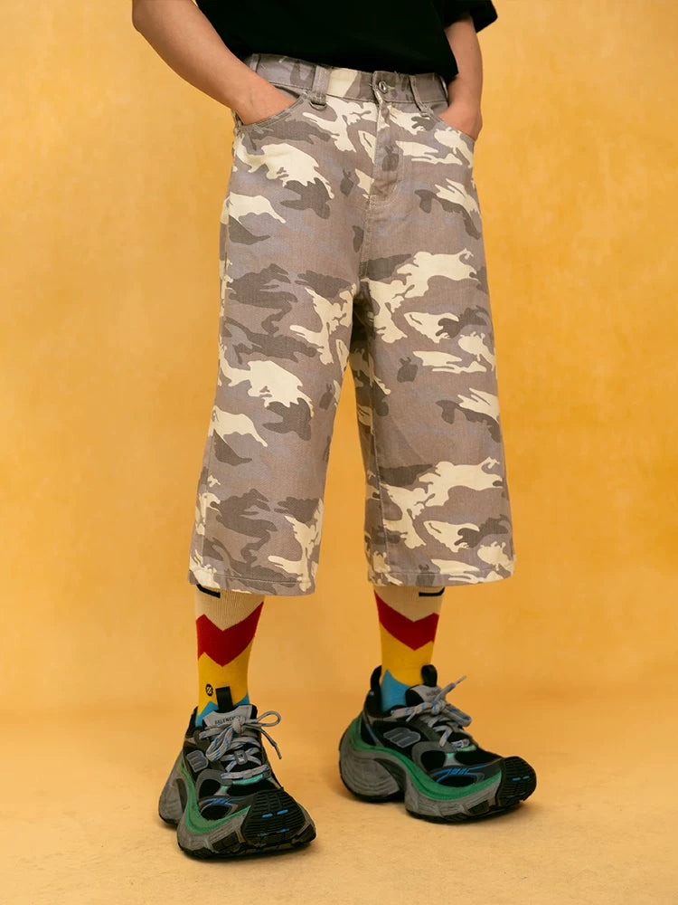 Men's Light Camo Cropped Denim Shorts