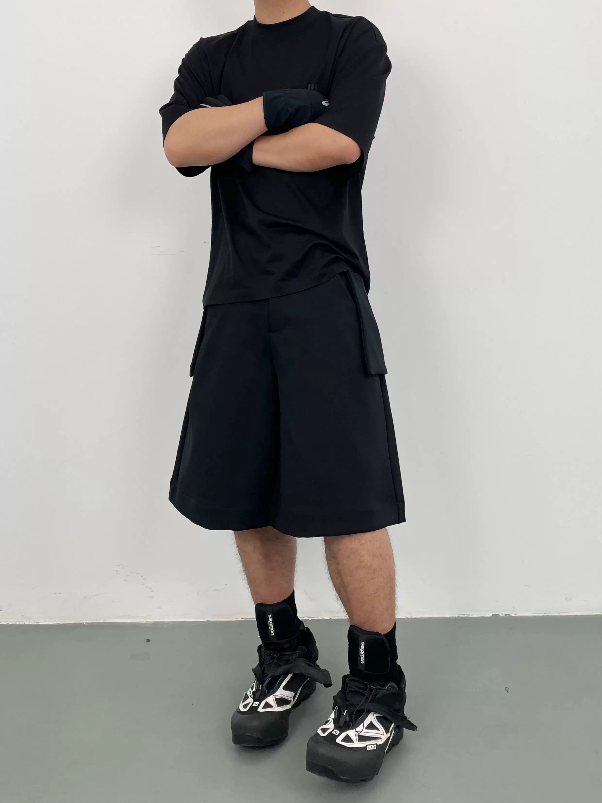 Wrinkle Resistant Saddle Pocket Shorts