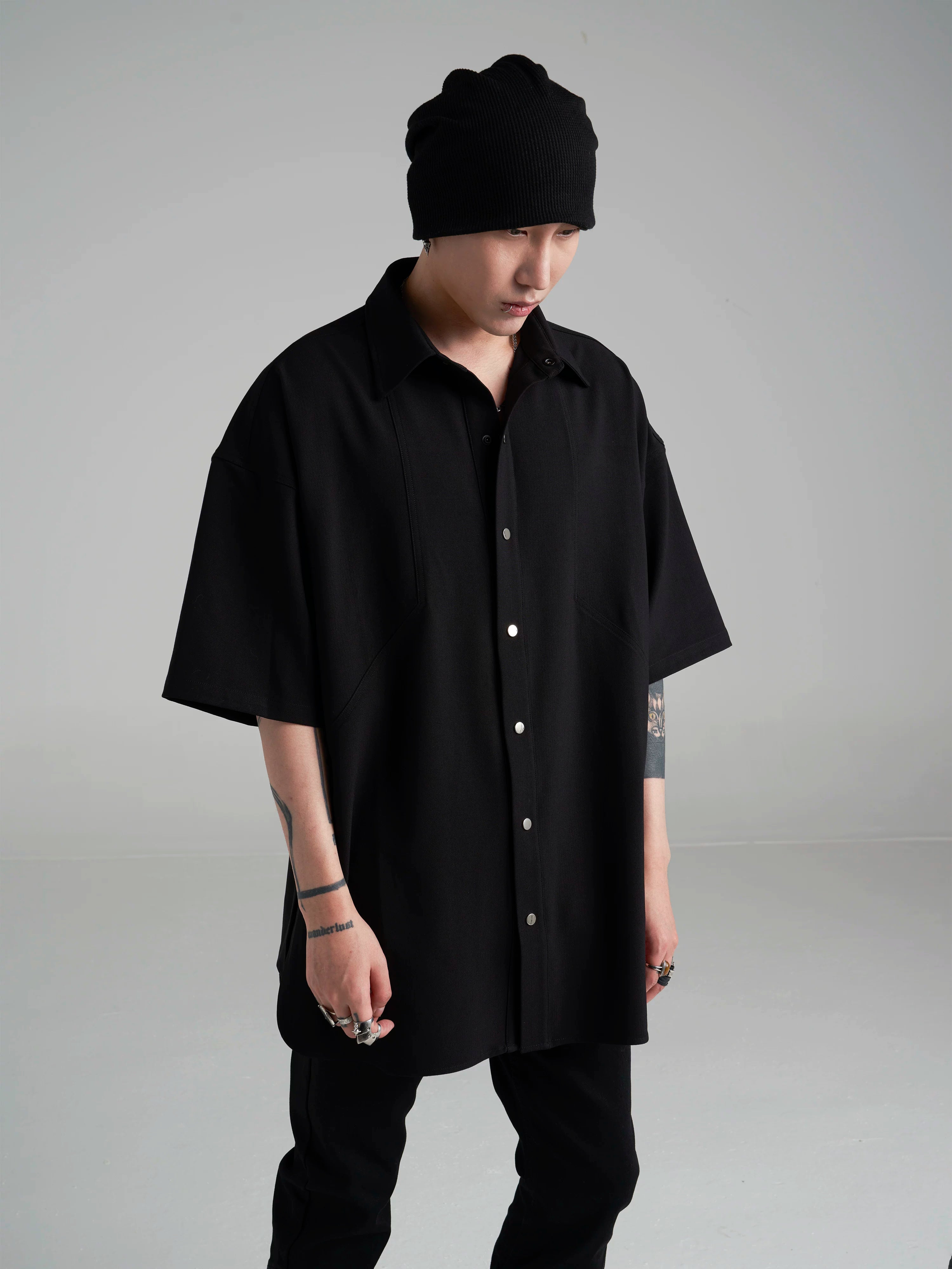Men's Black Fitted Short Sleeve Shirt