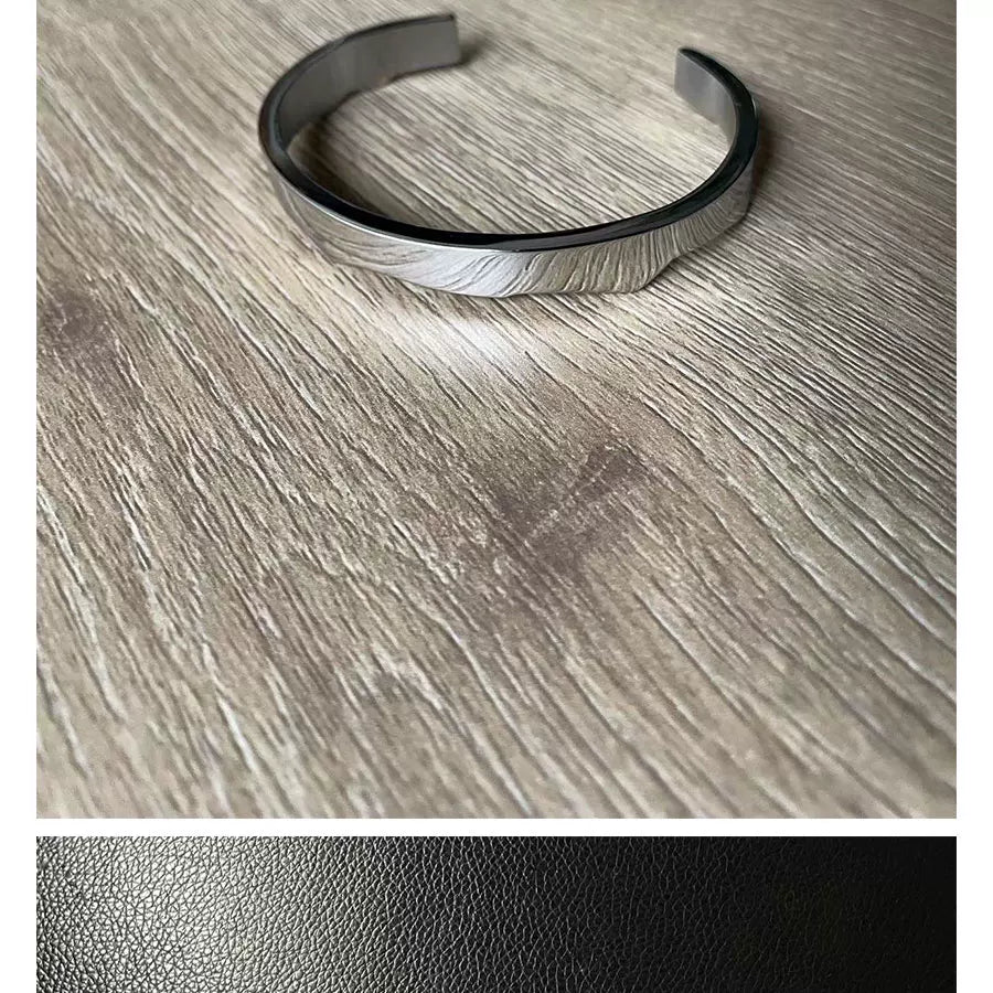Adjustable Irregular Debossed Mirror Bracelet