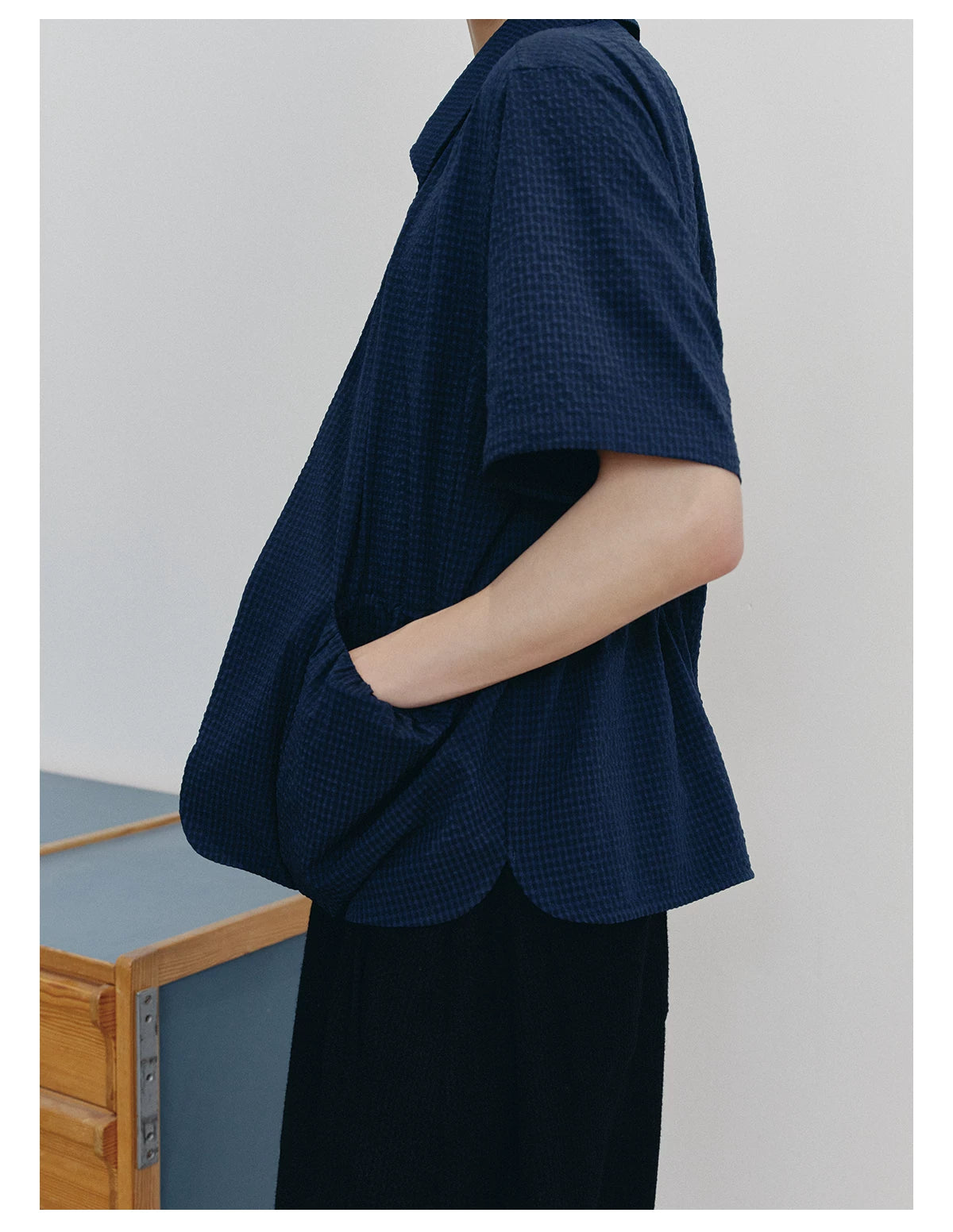 Short Sleeve Bubble Pleat Drawstring Shirt