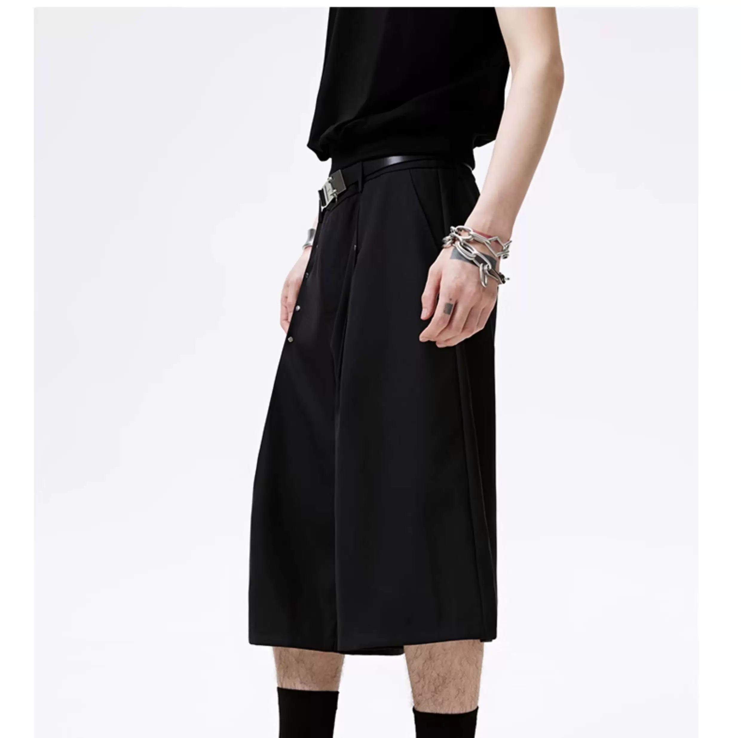 Metal Studded Pleated Wide Leg Shorts