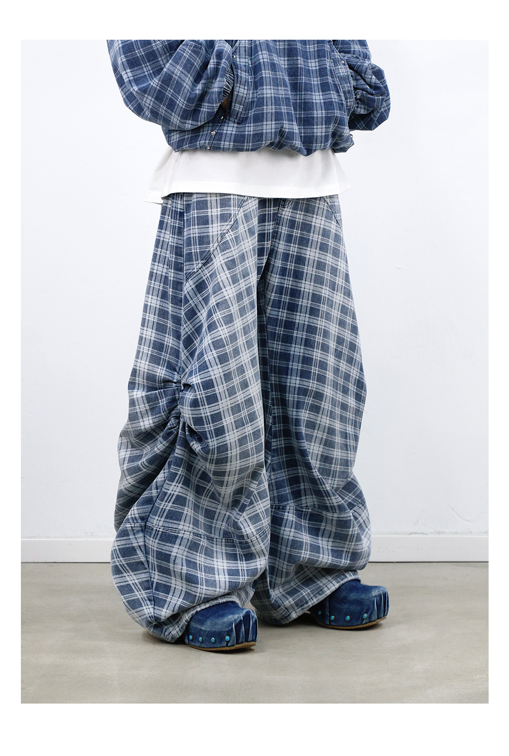 Loose Gradient Washed Plaid Print Jeans