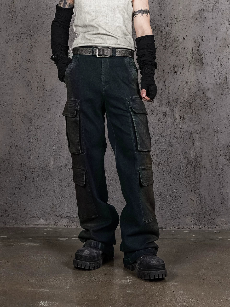 Gradient Blue Distressed Four-Pocket Jeans