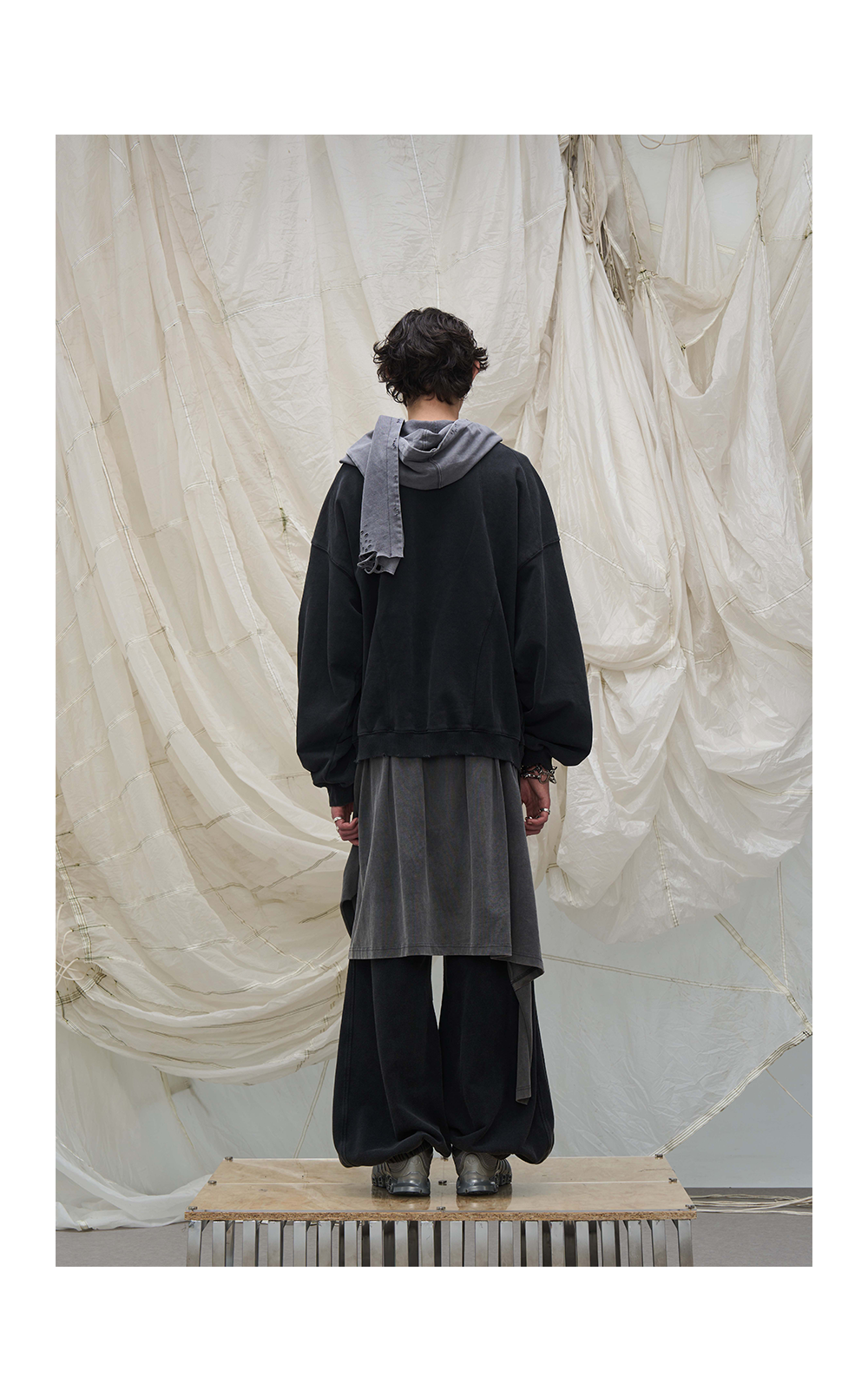 Washed Detachable Ripped Hood Grey Sweatshirt
