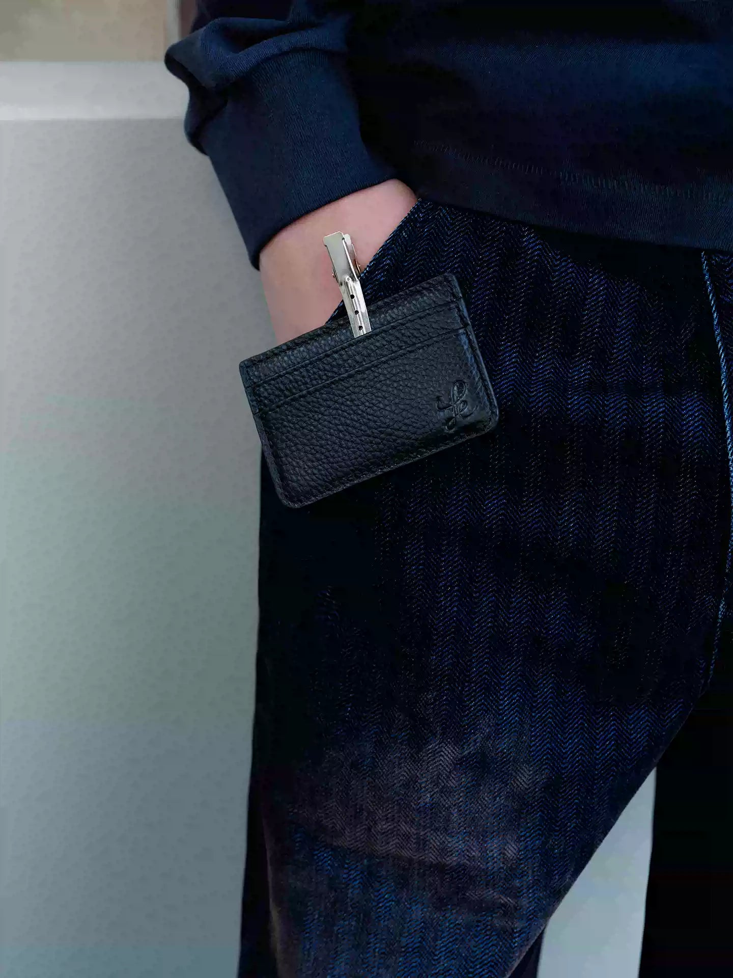 Magnetic Full Grain Leather Card Holder