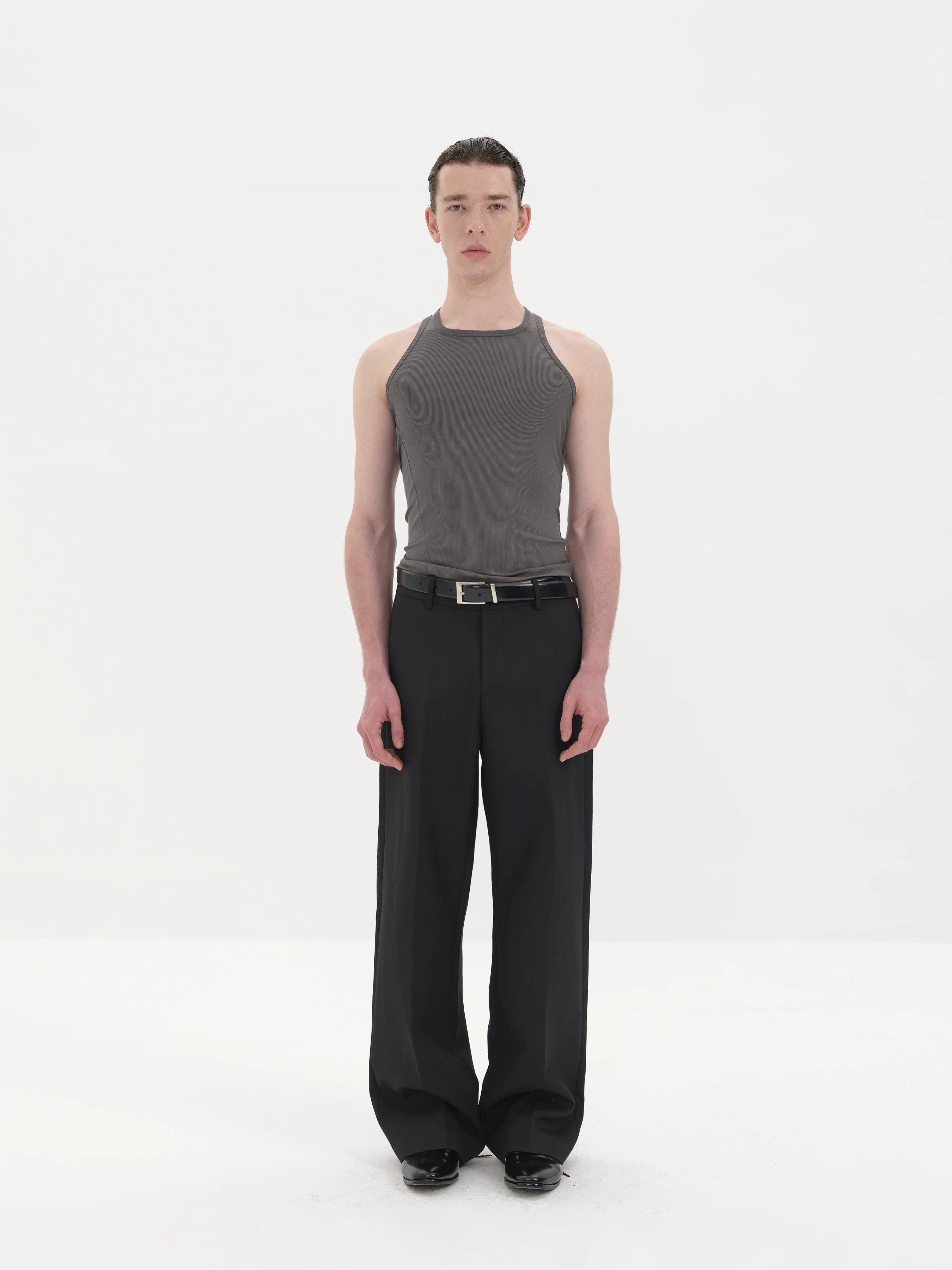 Flattering Lightweight Narrow Collar Vest