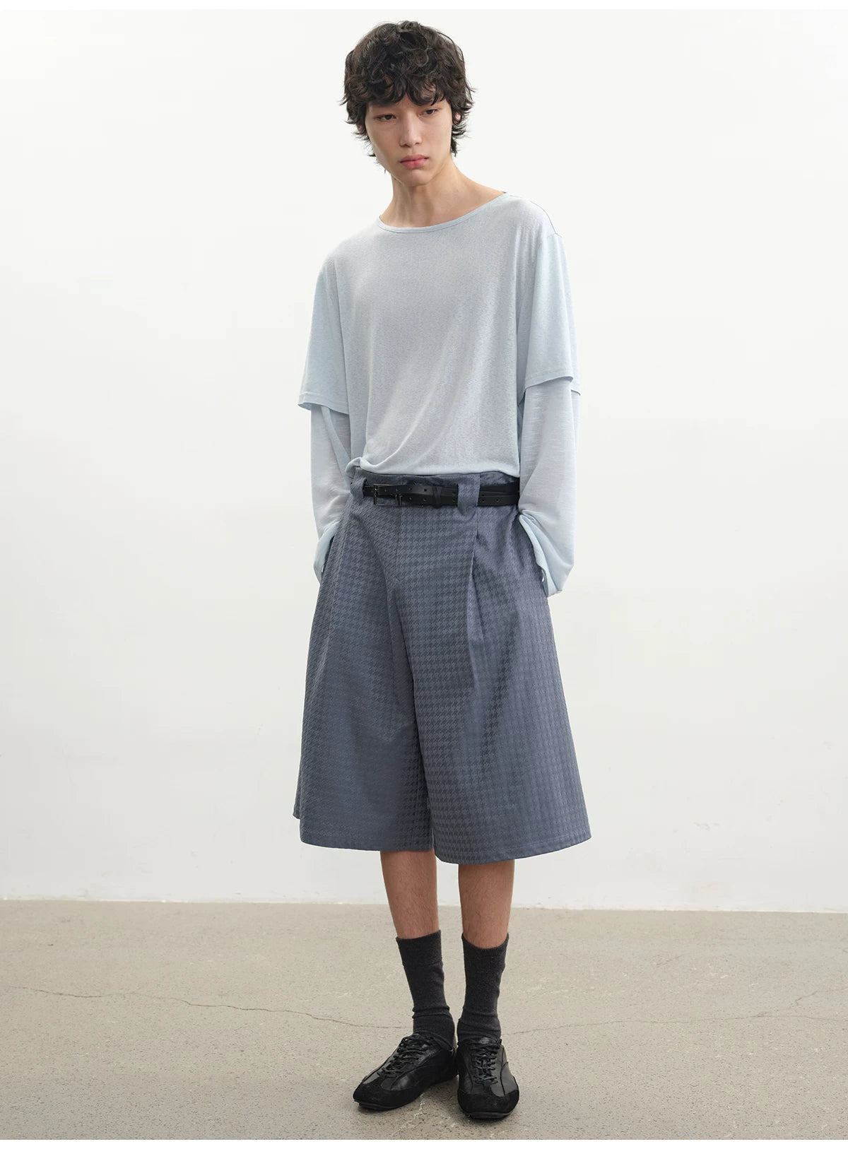 Houndstooth Pleated Capri Pants