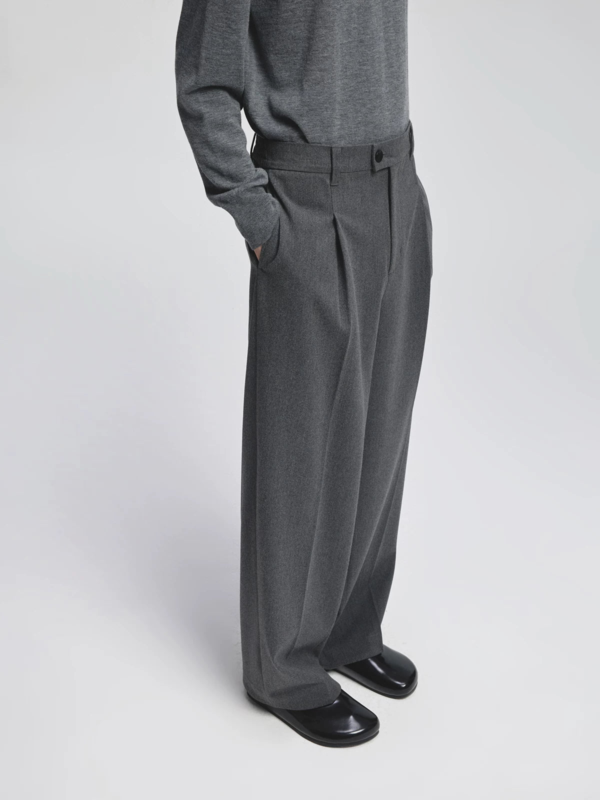 Pleated Elastic Waist Brushed Twill Slacks
