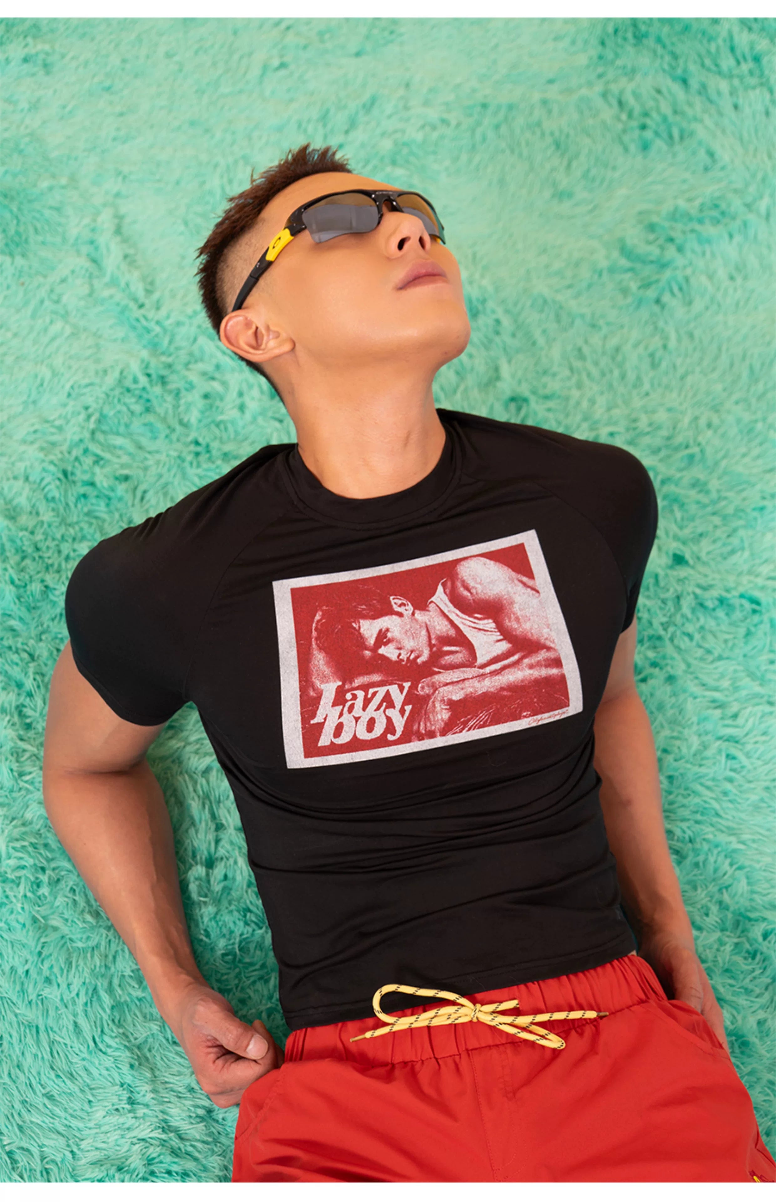 Black Vintage Portrait Print Slim Tees