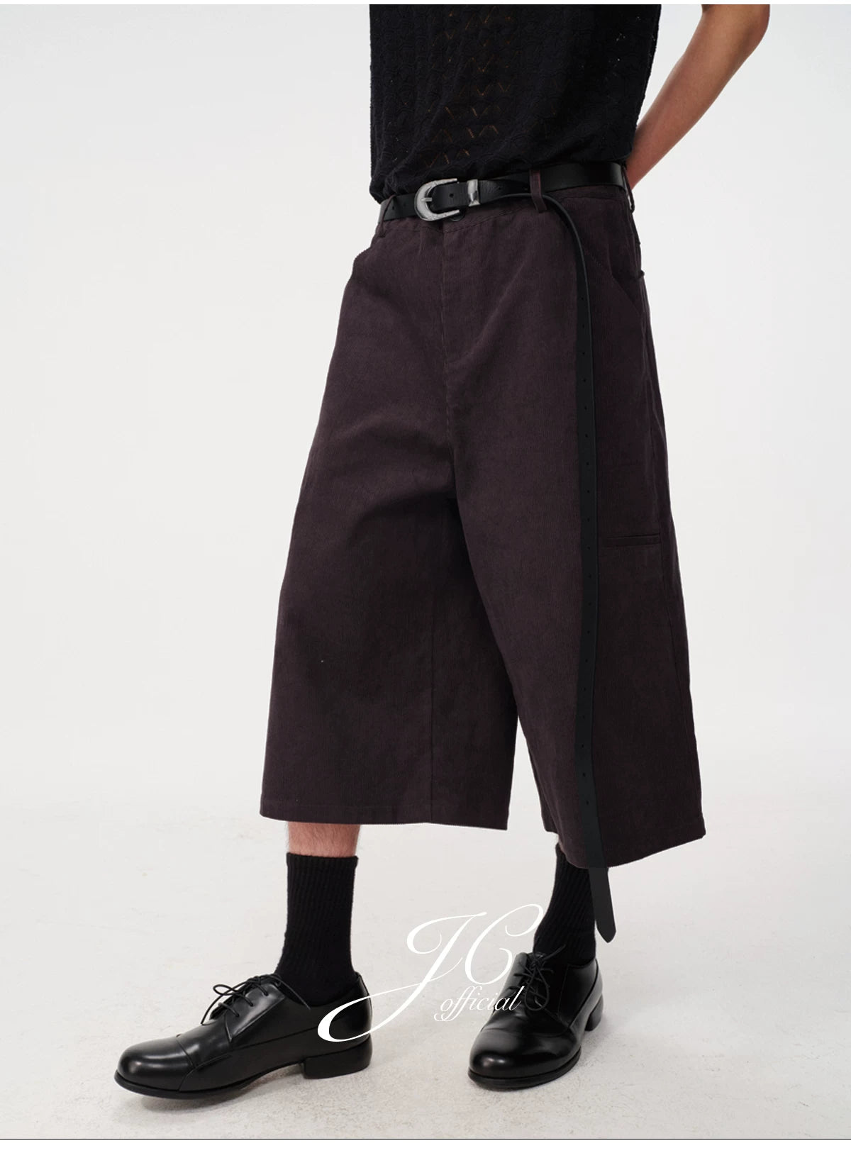 Side Pocket Striped Corduroy Capri Pants