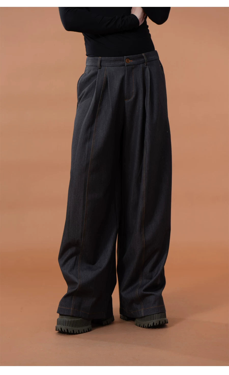 Men's Loose Gray Pleated Denim Pants