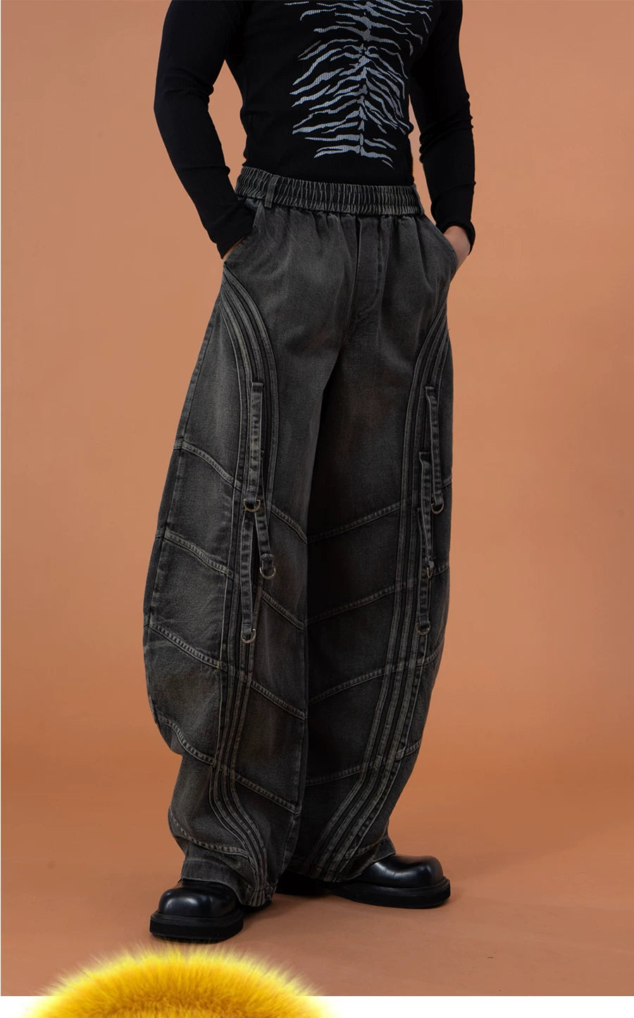 Men's Gray Curved Wide Leg Jeans