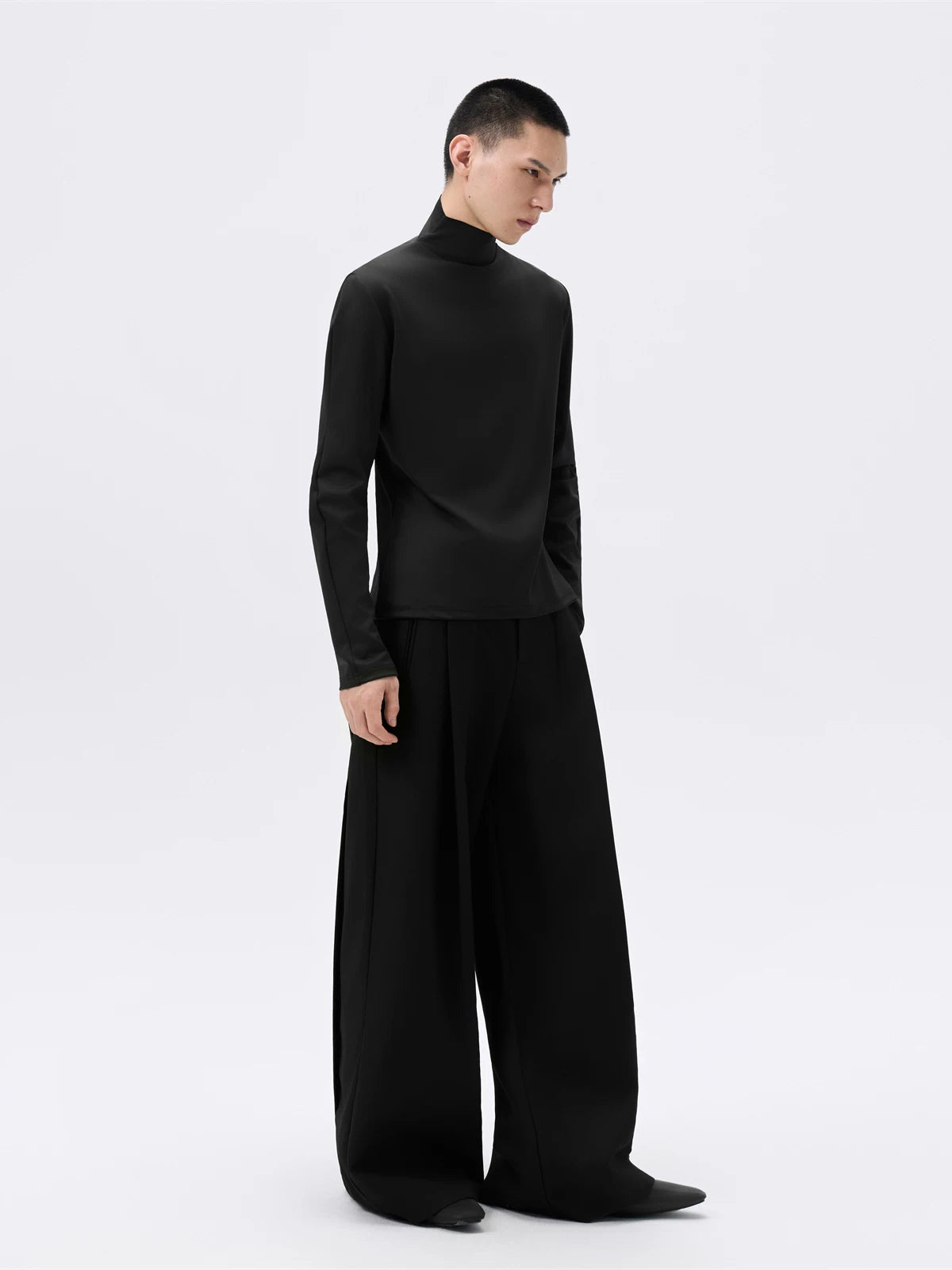 Cropped Slim Fit Long Sleeve Tee