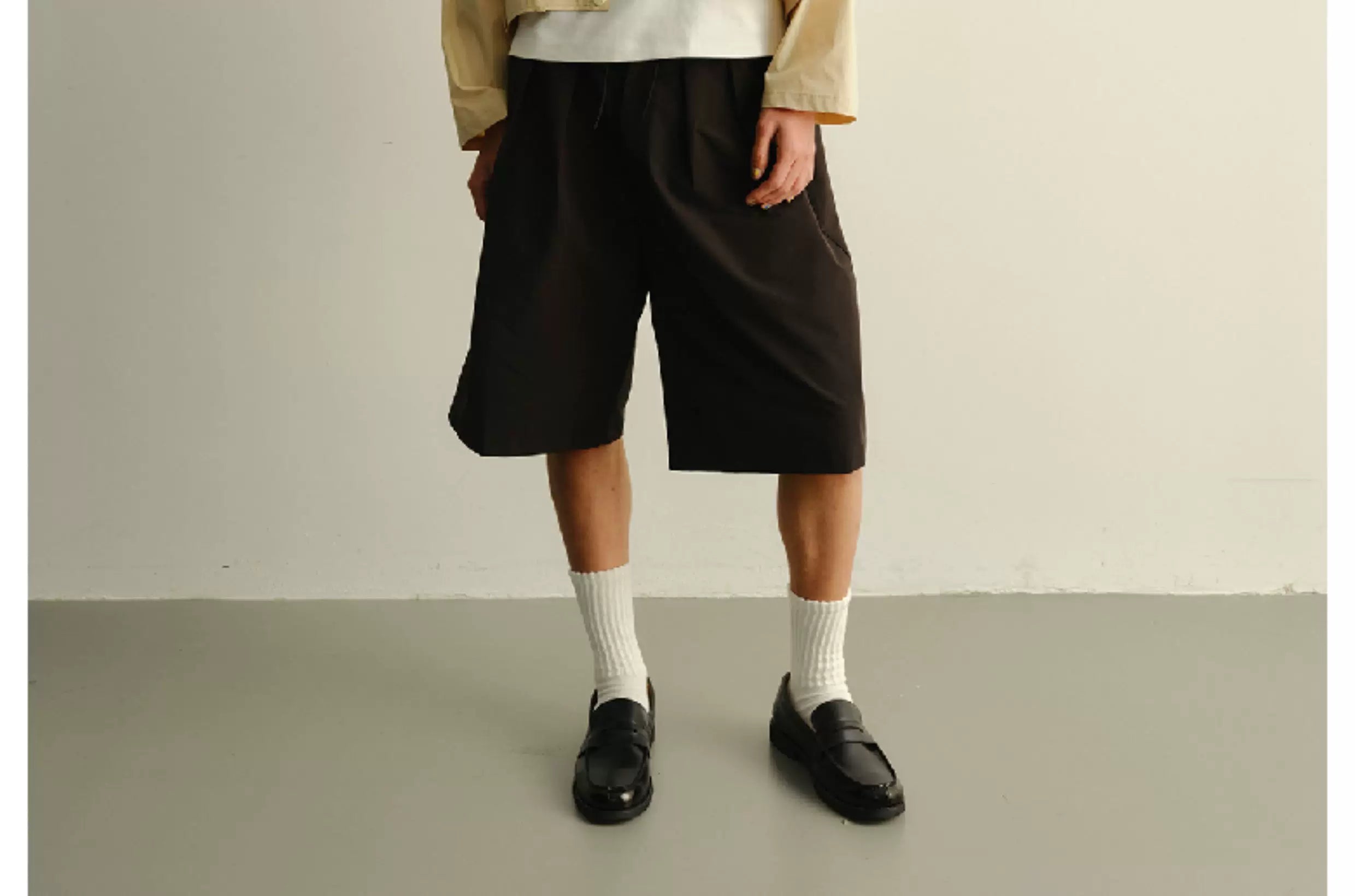 Solid Pleated Drawstring Casual Shorts