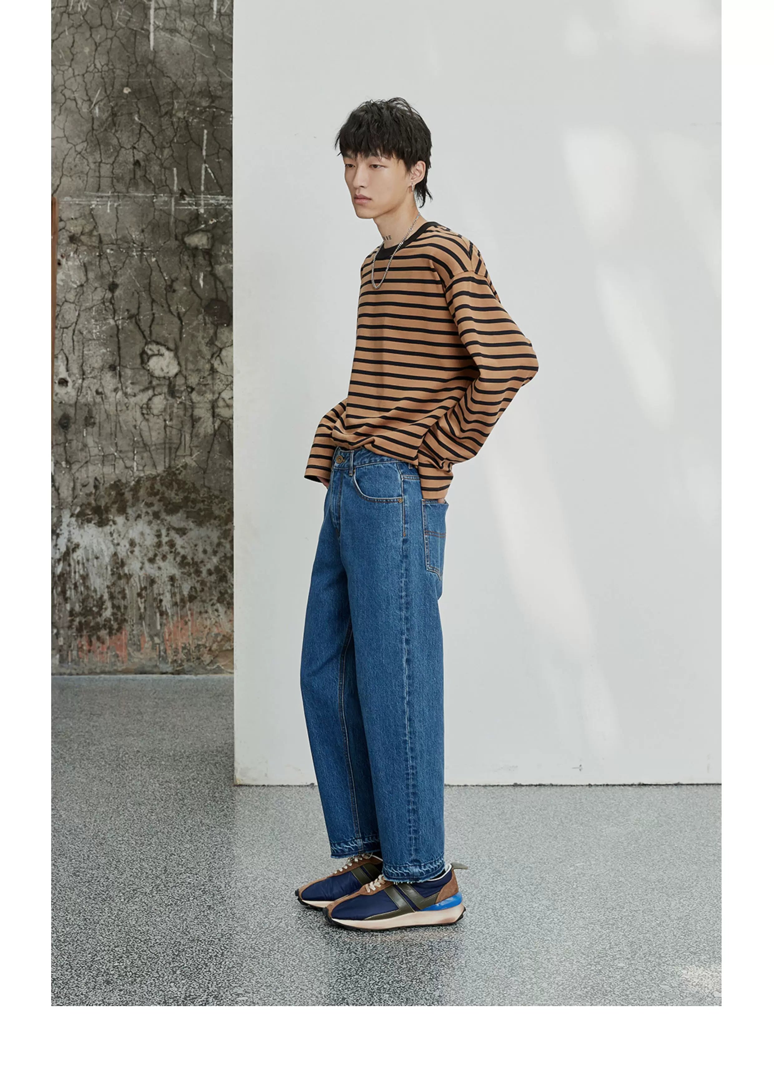 Vintage Washed Distressed Straight Cropped Jeans