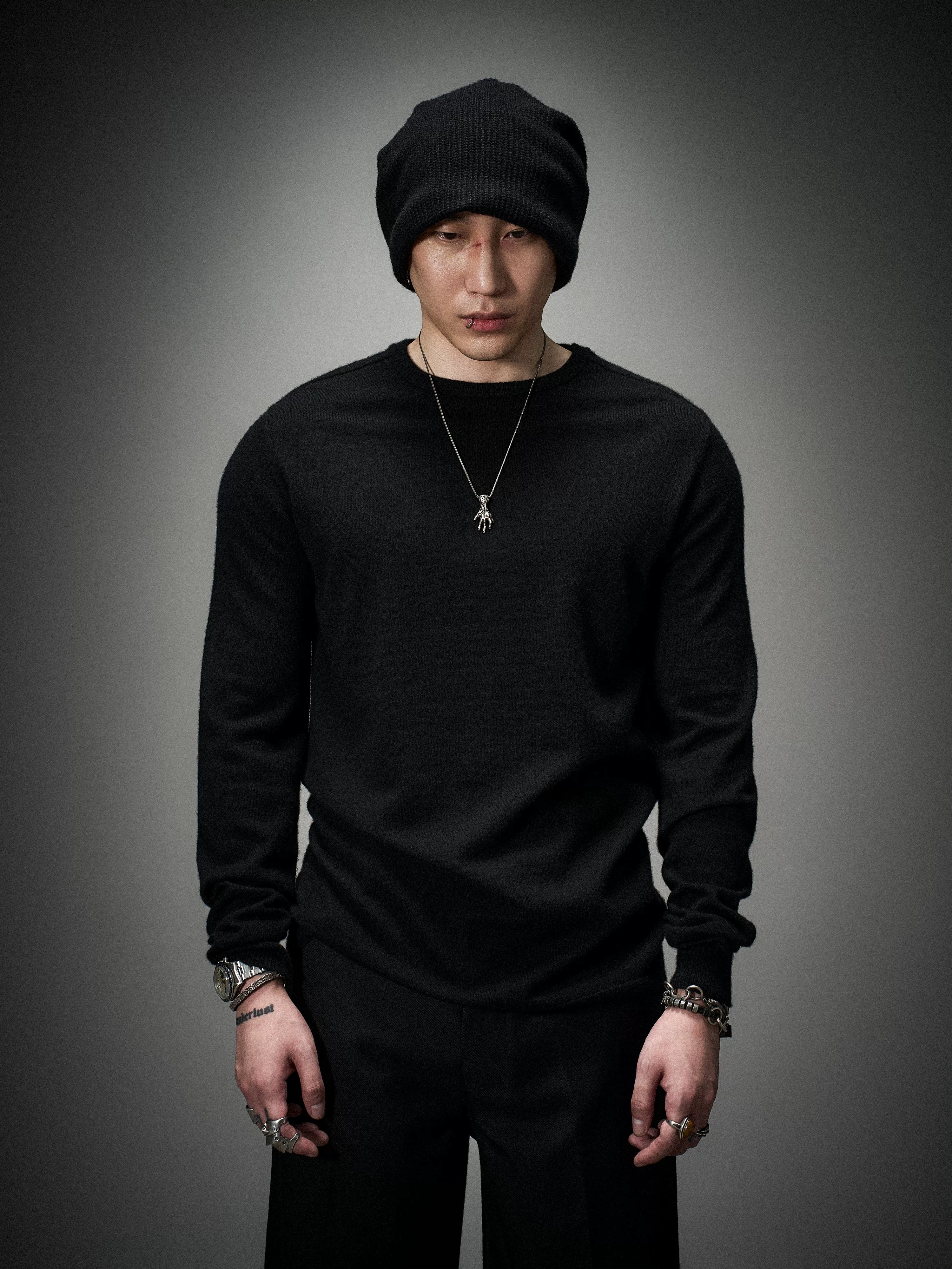 Fitted Dark Tailored Merino Cashmere Sweater
